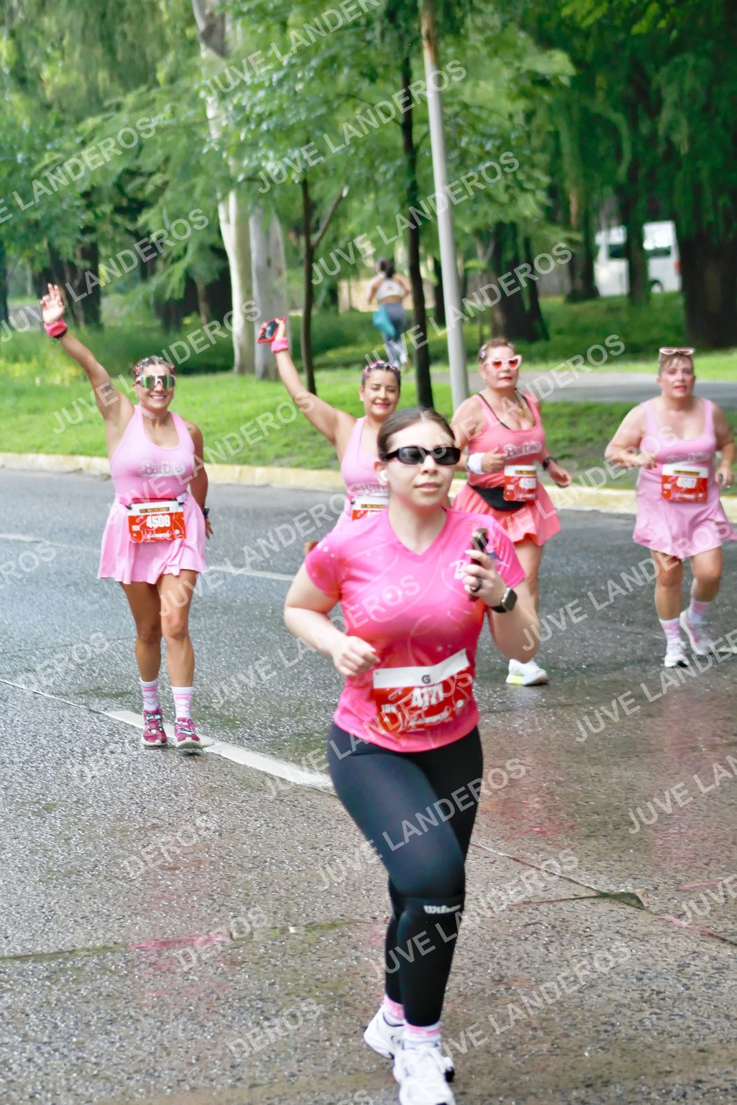 Foto del BARBIE RUN GUADALAJARA en Paseo Andares, Blvd. Puerta de Hierro 4965, Zapopan a las 07:49 · Ruta · dorsal 4171, 4508