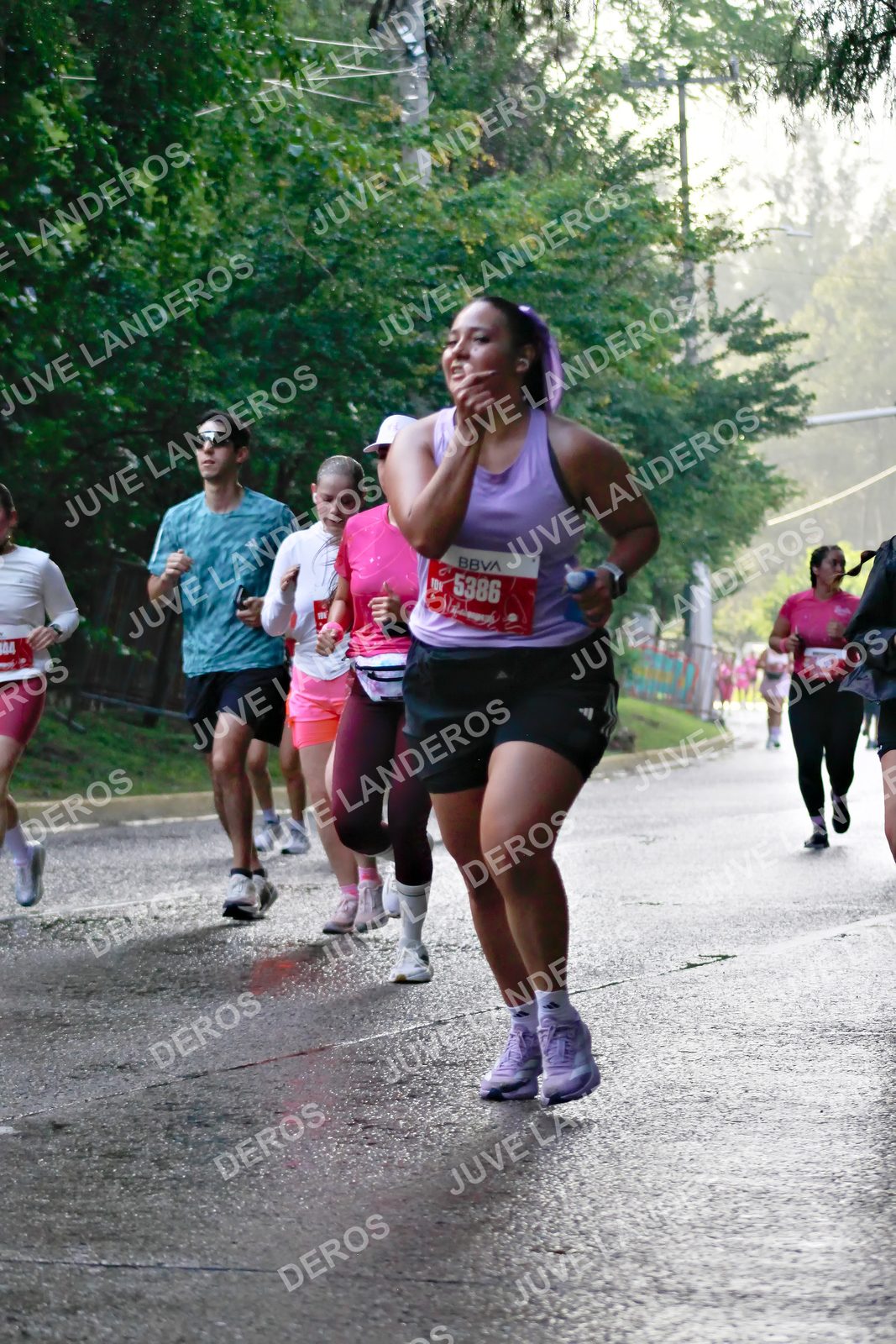Foto del BARBIE RUN GUADALAJARA en Paseo Andares, Blvd. Puerta de Hierro 4965, Zapopan a las 07:41 · Ruta · dorsal 5386