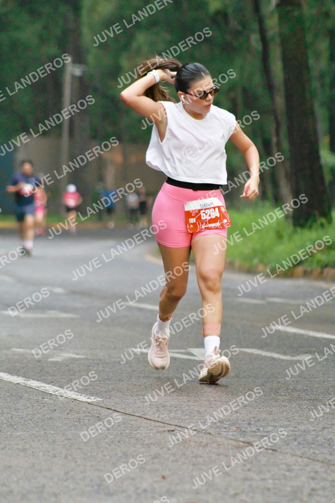 Foto del BARBIE RUN GUADALAJARA en Paseo Andares, Blvd. Puerta de Hierro 4965, Zapopan a las 07:20 · Ruta · dorsal 5264