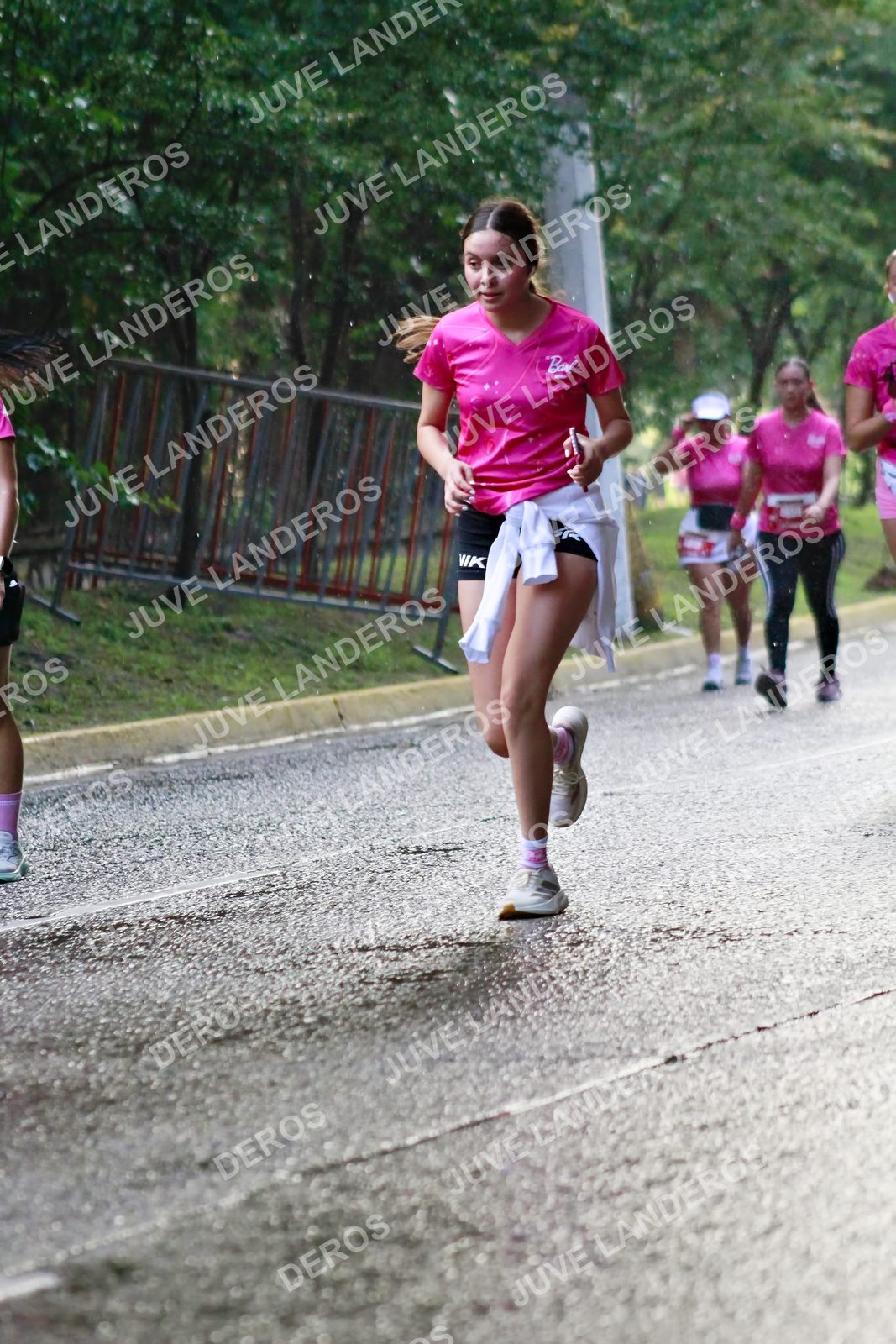Foto del BARBIE RUN GUADALAJARA en Paseo Andares, Blvd. Puerta de Hierro 4965, Zapopan a las 07:43 · Ruta