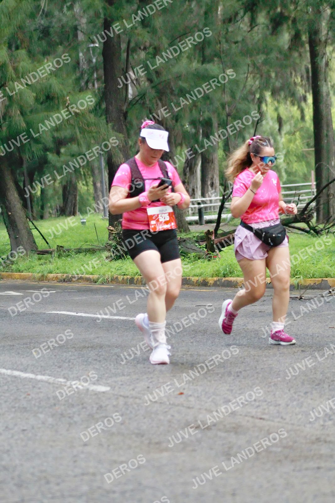 Foto del BARBIE RUN GUADALAJARA en Paseo Andares, Blvd. Puerta de Hierro 4965, Zapopan a las 07:28 · Ruta · dorsal 5215