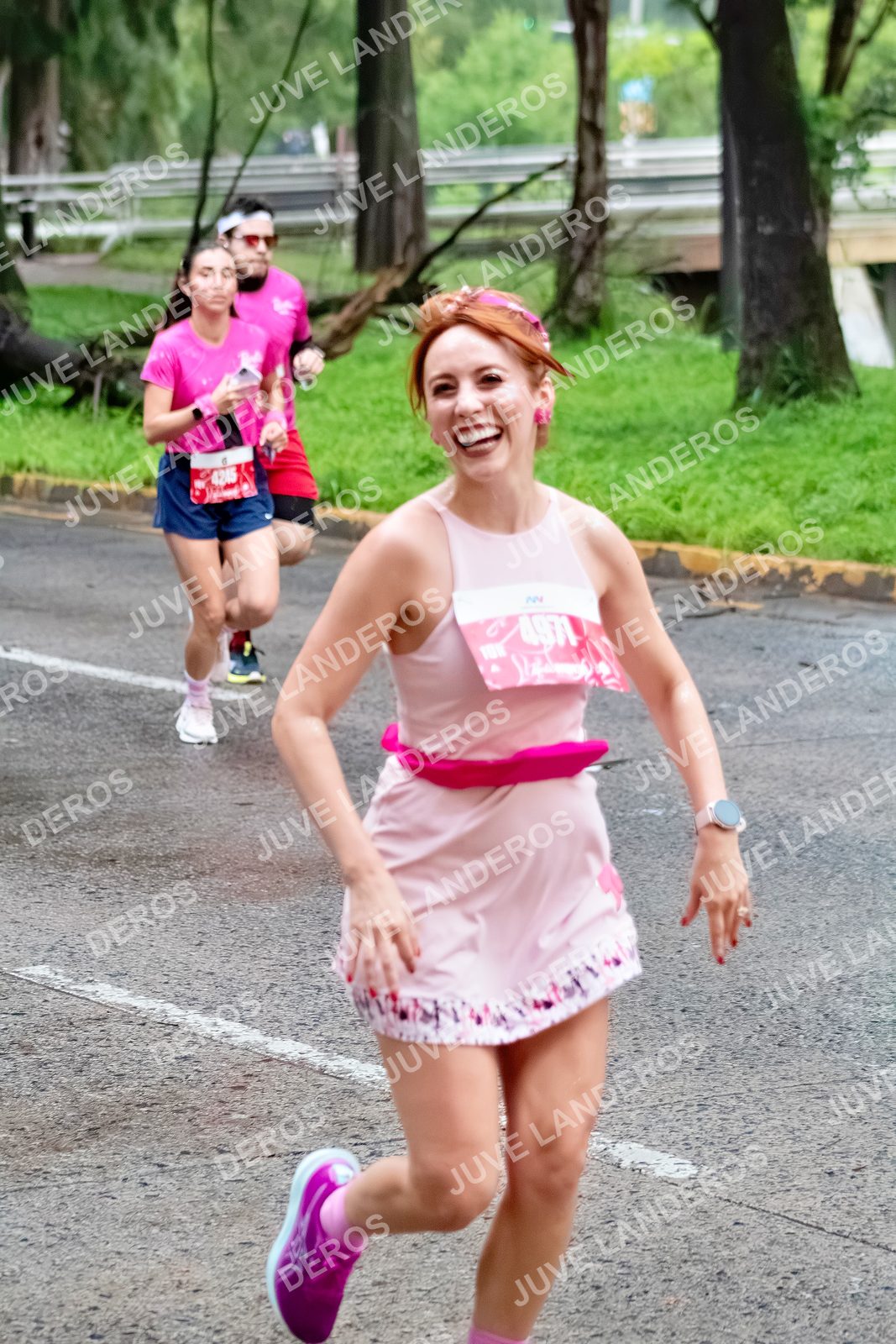 Foto del BARBIE RUN GUADALAJARA en Paseo Andares, Blvd. Puerta de Hierro 4965, Zapopan a las 07:02 · Ruta · dorsal 4245, 4971