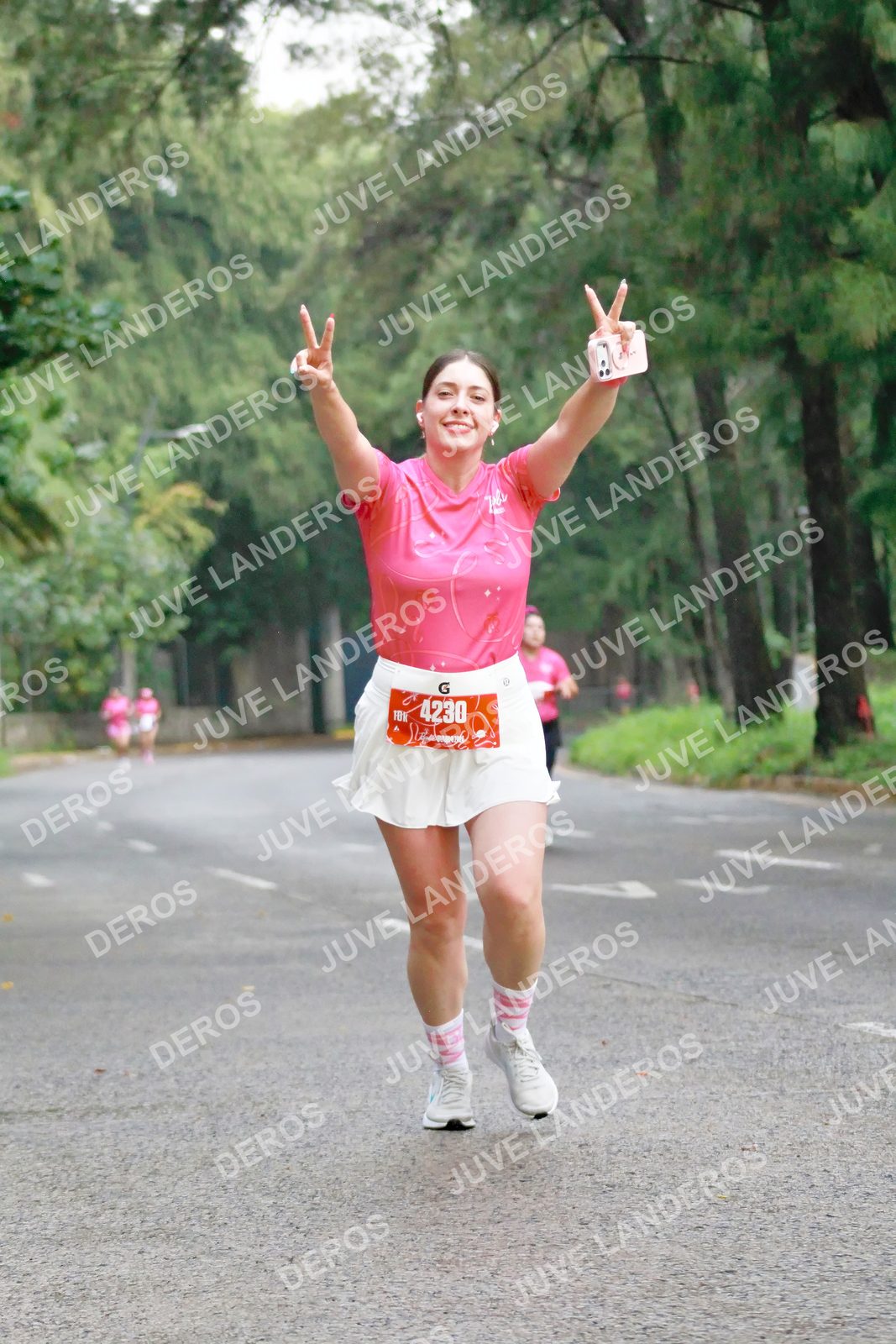 Foto del BARBIE RUN GUADALAJARA en Paseo Andares, Blvd. Puerta de Hierro 4965, Zapopan a las 07:23 · Ruta · dorsal 4230