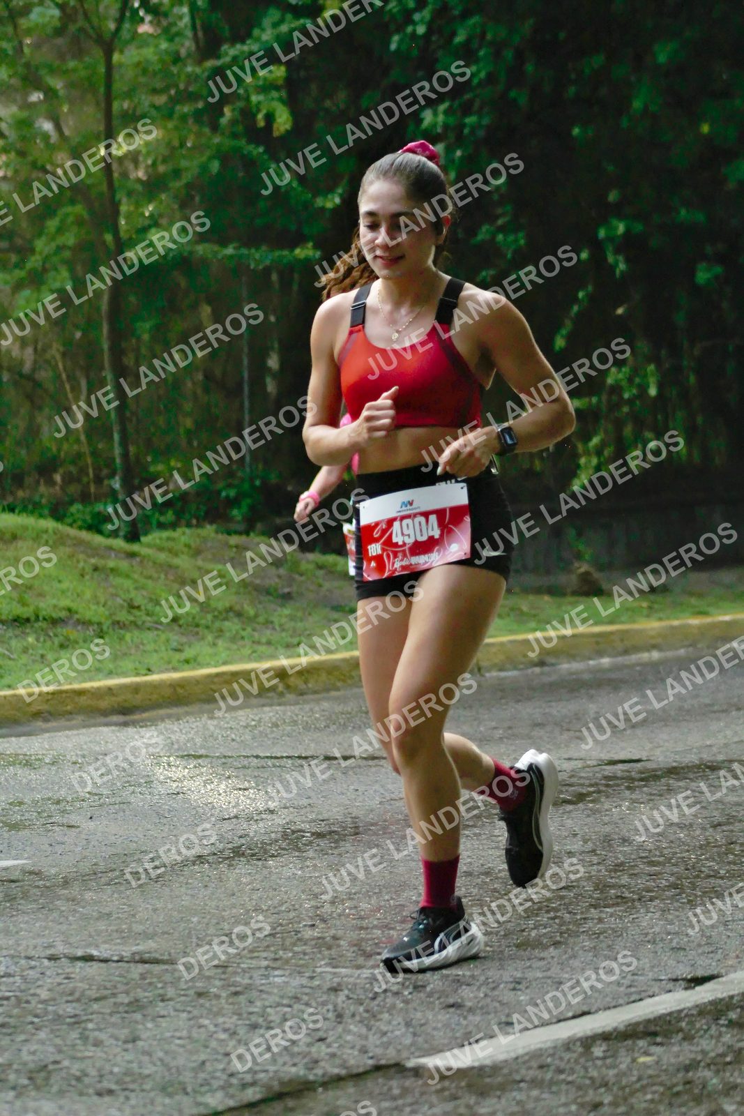 Foto del BARBIE RUN GUADALAJARA en Paseo Andares, Blvd. Puerta de Hierro 4965, Zapopan a las 07:43 · Ruta · dorsal 4904