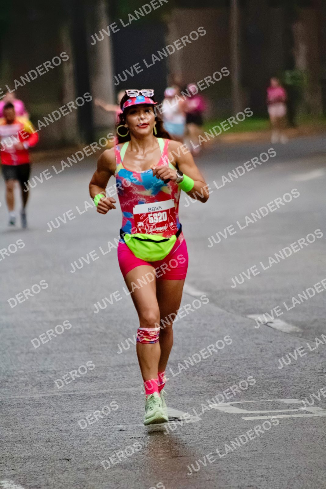 Foto del BARBIE RUN GUADALAJARA en Paseo Andares, Blvd. Puerta de Hierro 4965, Zapopan a las 06:58 · Ruta · dorsal 5320