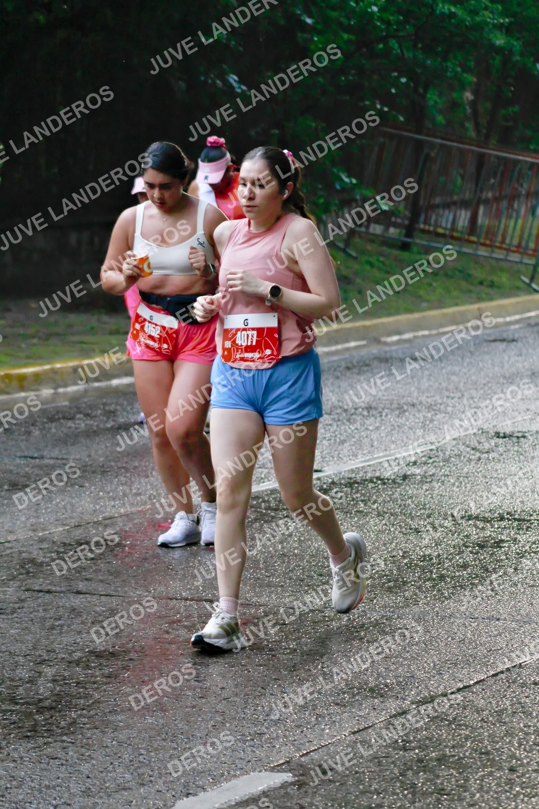Foto del BARBIE RUN GUADALAJARA en Paseo Andares, Blvd. Puerta de Hierro 4965, Zapopan a las 07:39 · Ruta · dorsal 4077