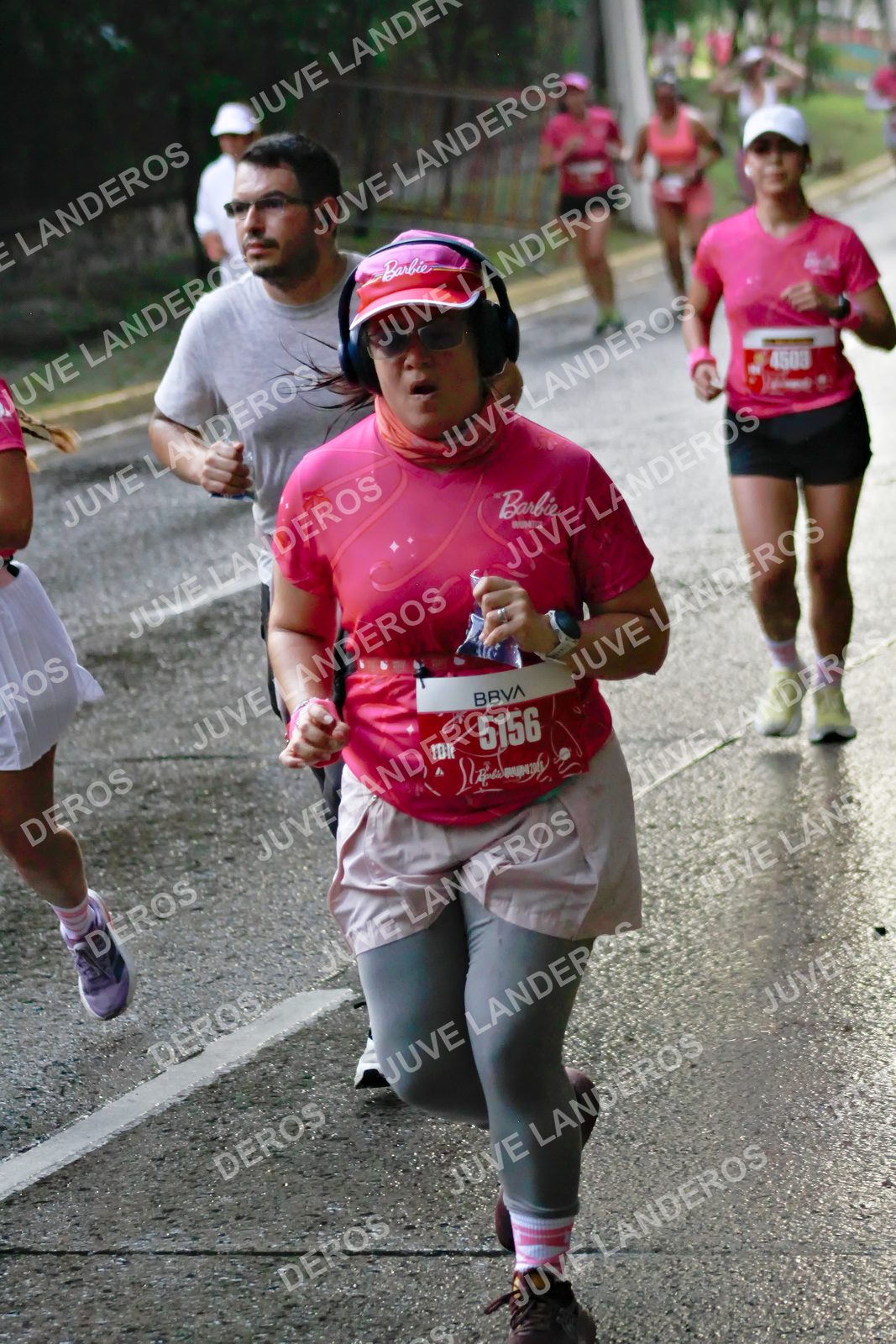 Foto del BARBIE RUN GUADALAJARA en Paseo Andares, Blvd. Puerta de Hierro 4965, Zapopan a las 07:37 · Ruta · dorsal 5156, 4503
