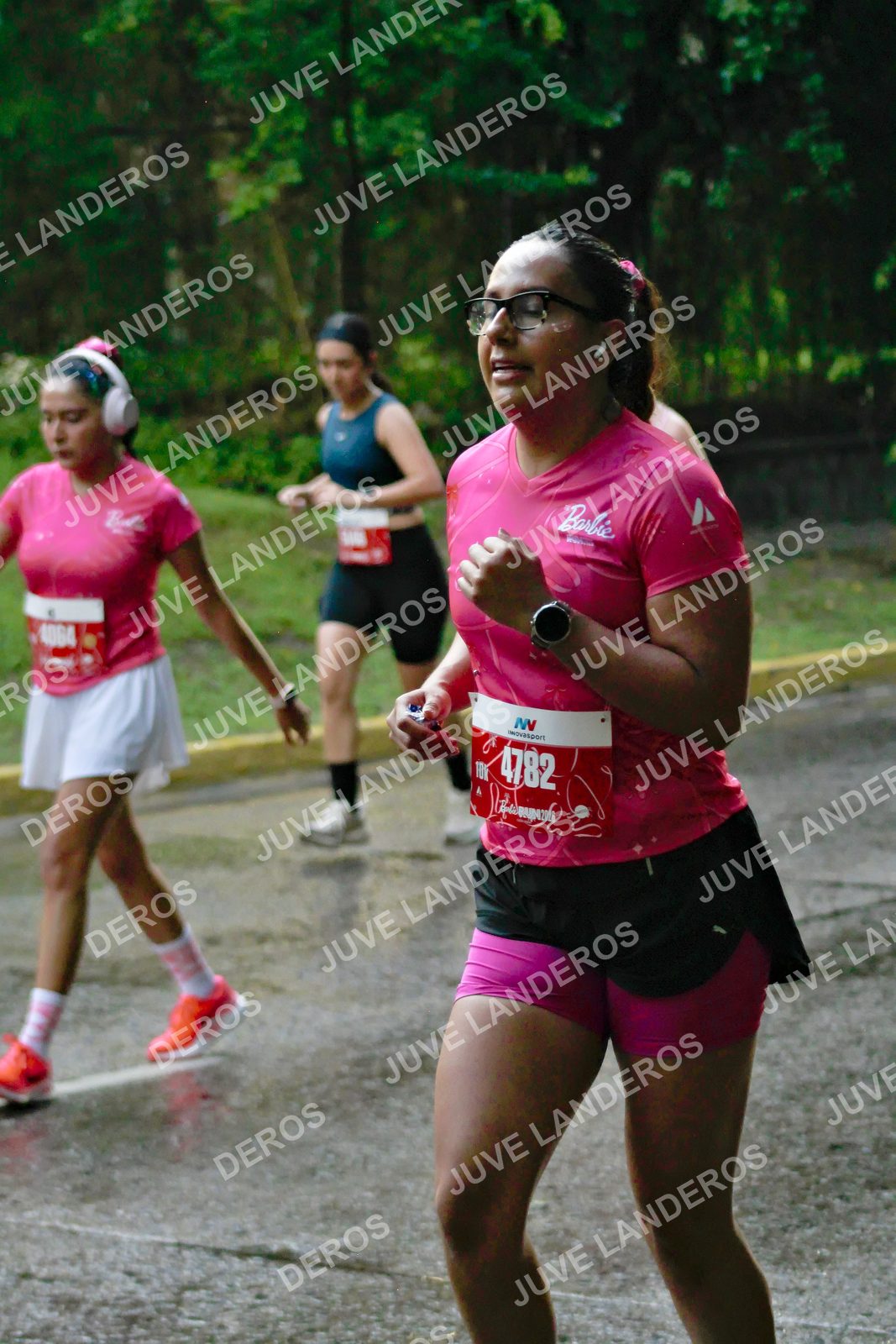 Foto del BARBIE RUN GUADALAJARA en Paseo Andares, Blvd. Puerta de Hierro 4965, Zapopan a las 07:38 · Ruta · dorsal 4782, 4064