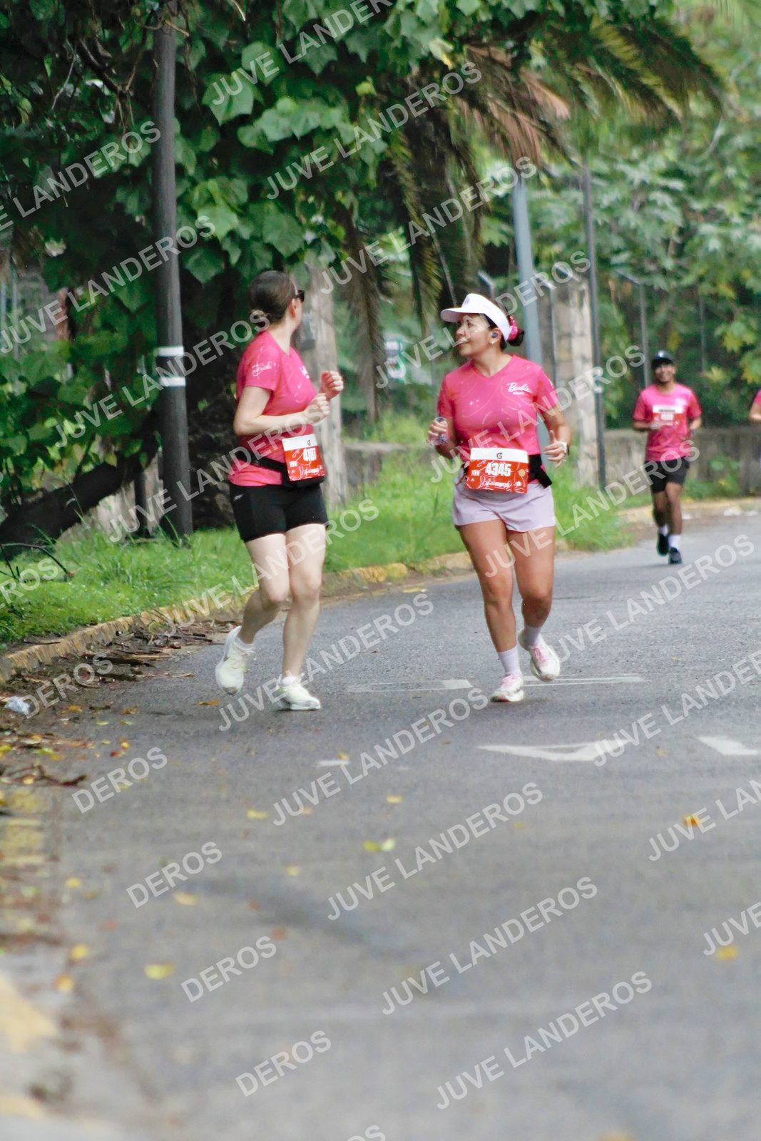 Foto del BARBIE RUN GUADALAJARA en Paseo Andares, Blvd. Puerta de Hierro 4965, Zapopan a las 07:27 · Ruta · dorsal 4345
