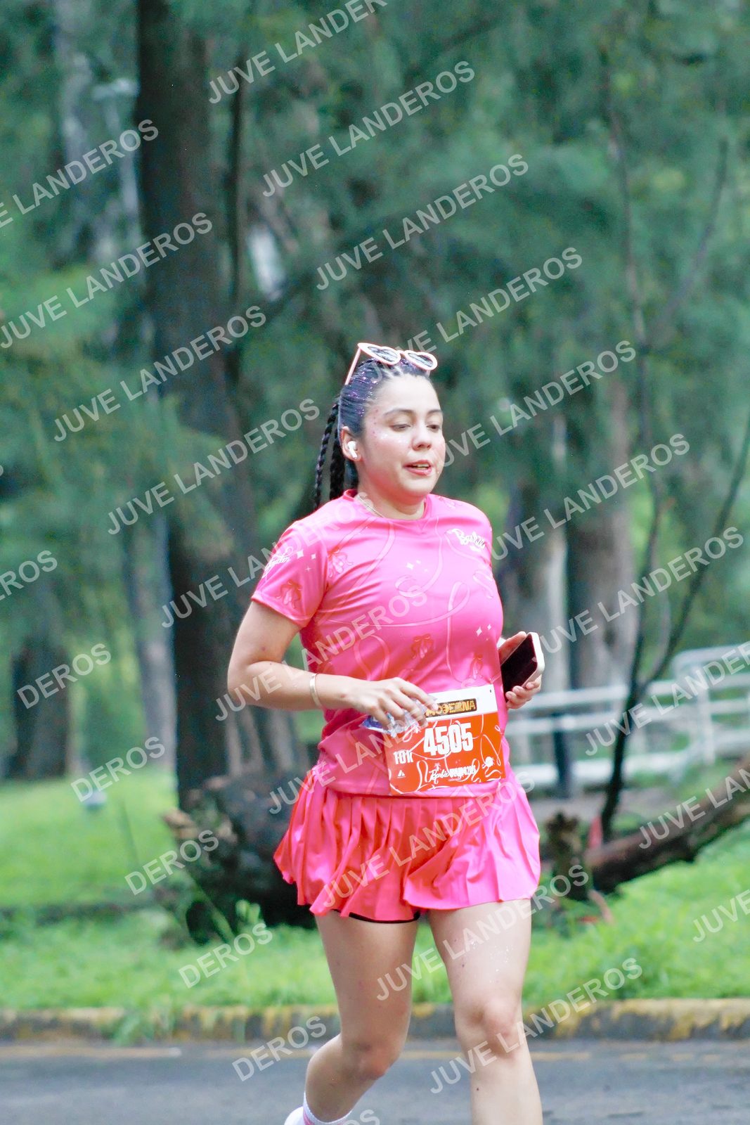 Foto del BARBIE RUN GUADALAJARA en Paseo Andares, Blvd. Puerta de Hierro 4965, Zapopan a las 07:25 · Ruta · dorsal 4505