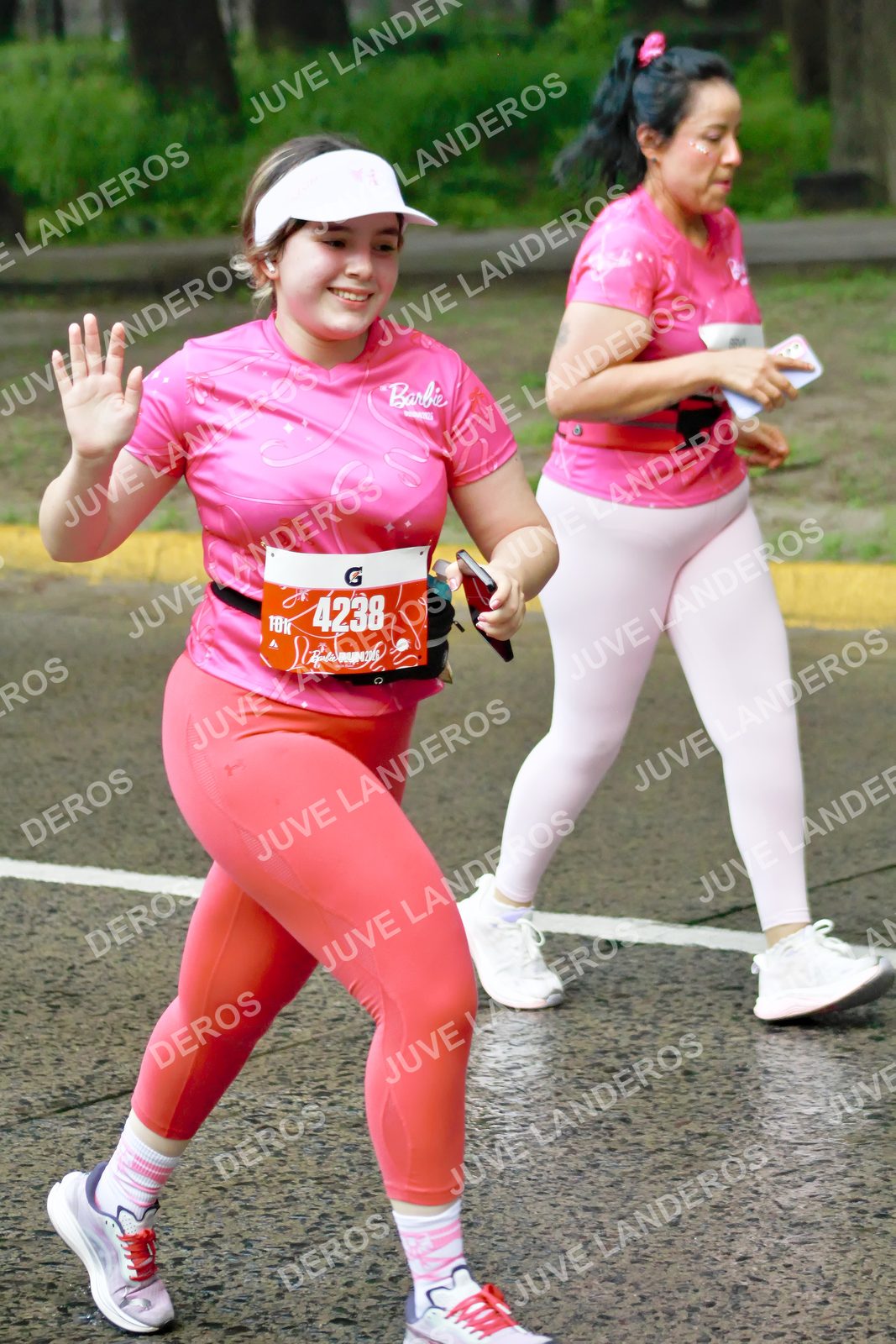 Foto del BARBIE RUN GUADALAJARA en Paseo Andares, Blvd. Puerta de Hierro 4965, Zapopan a las 07:49 · Ruta · dorsal 4238