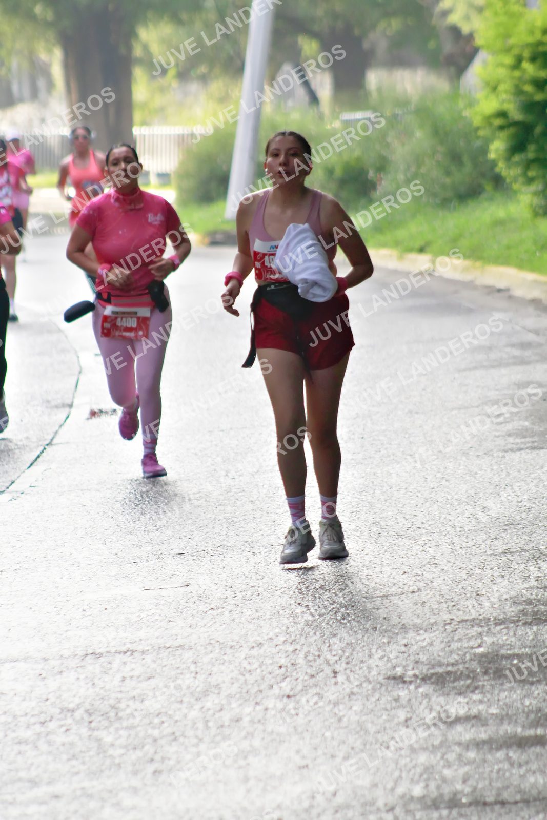 Foto del BARBIE RUN GUADALAJARA en Paseo Andares, Blvd. Puerta de Hierro 4965, Zapopan a las 07:44 · Ruta · dorsal 4400