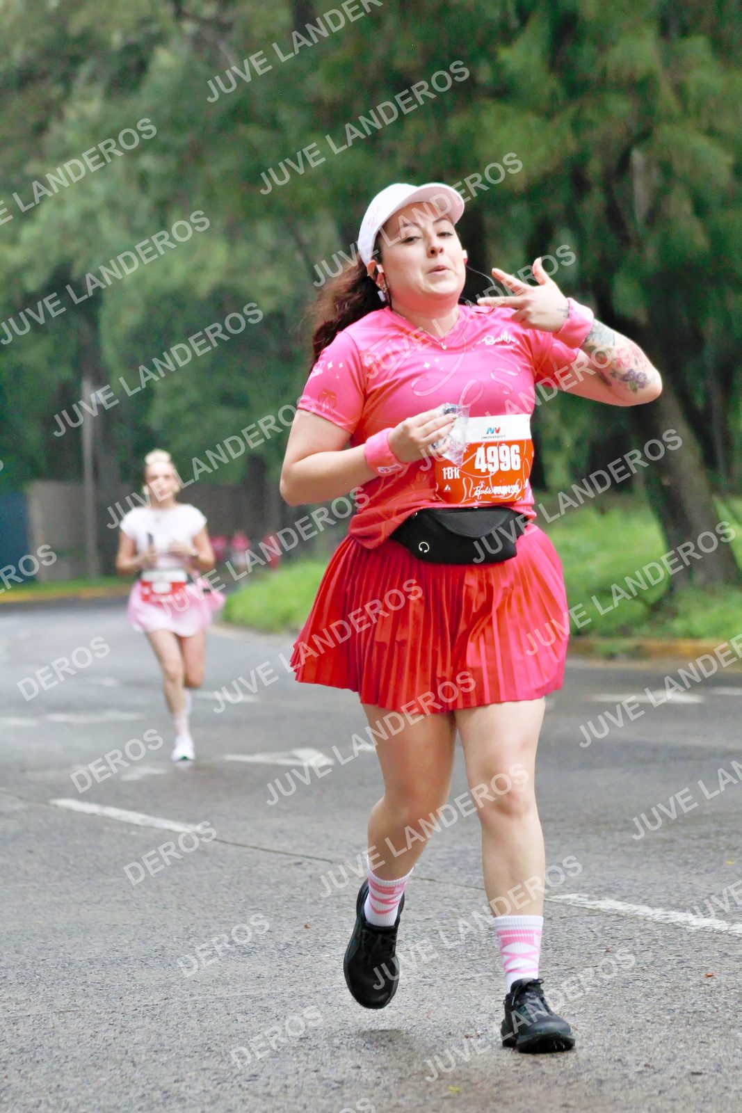 Foto del BARBIE RUN GUADALAJARA en Paseo Andares, Blvd. Puerta de Hierro 4965, Zapopan a las 07:26 · Ruta · dorsal 4996