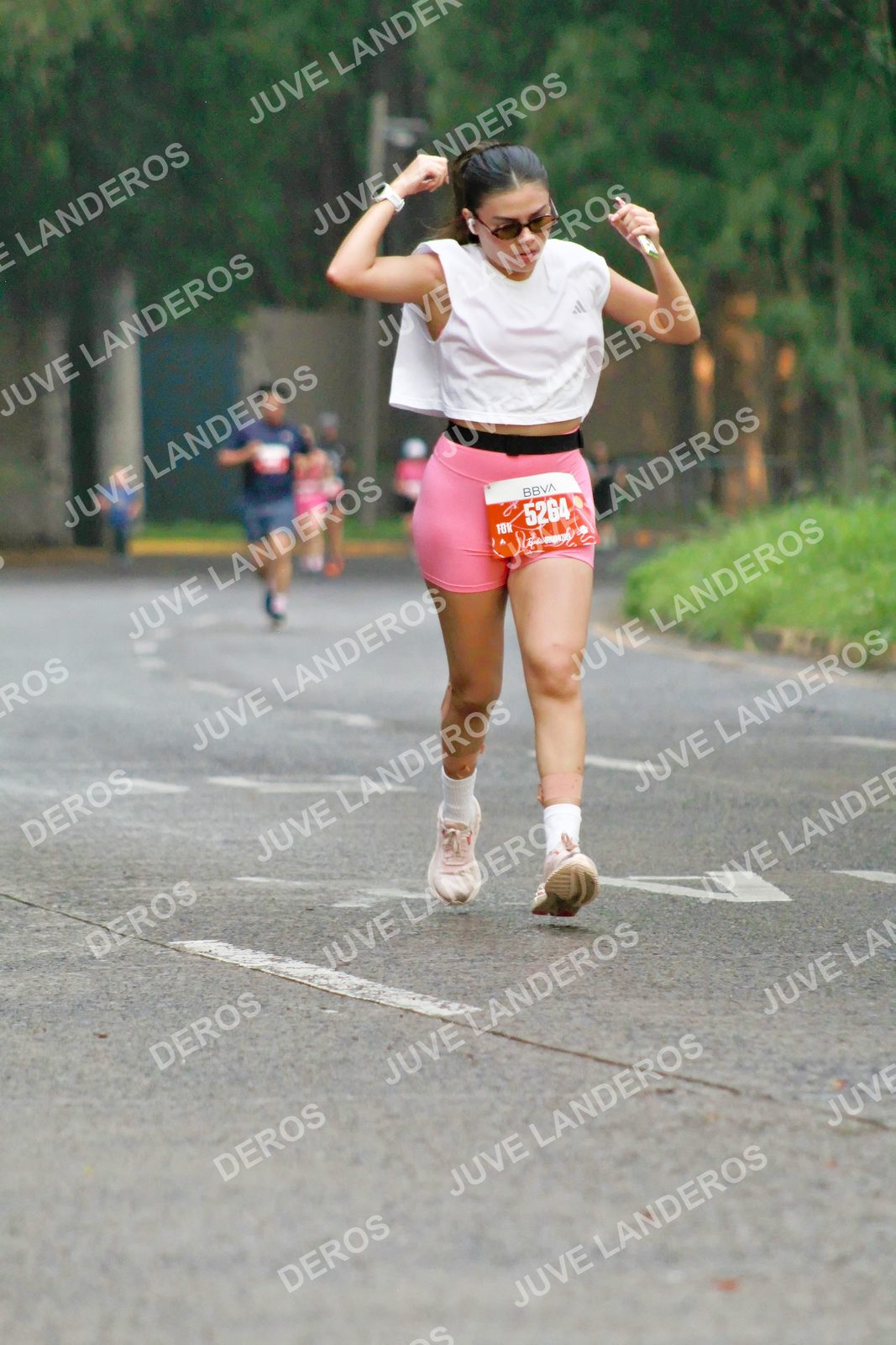 Foto del BARBIE RUN GUADALAJARA en Paseo Andares, Blvd. Puerta de Hierro 4965, Zapopan a las 07:20 · Ruta · dorsal 5264