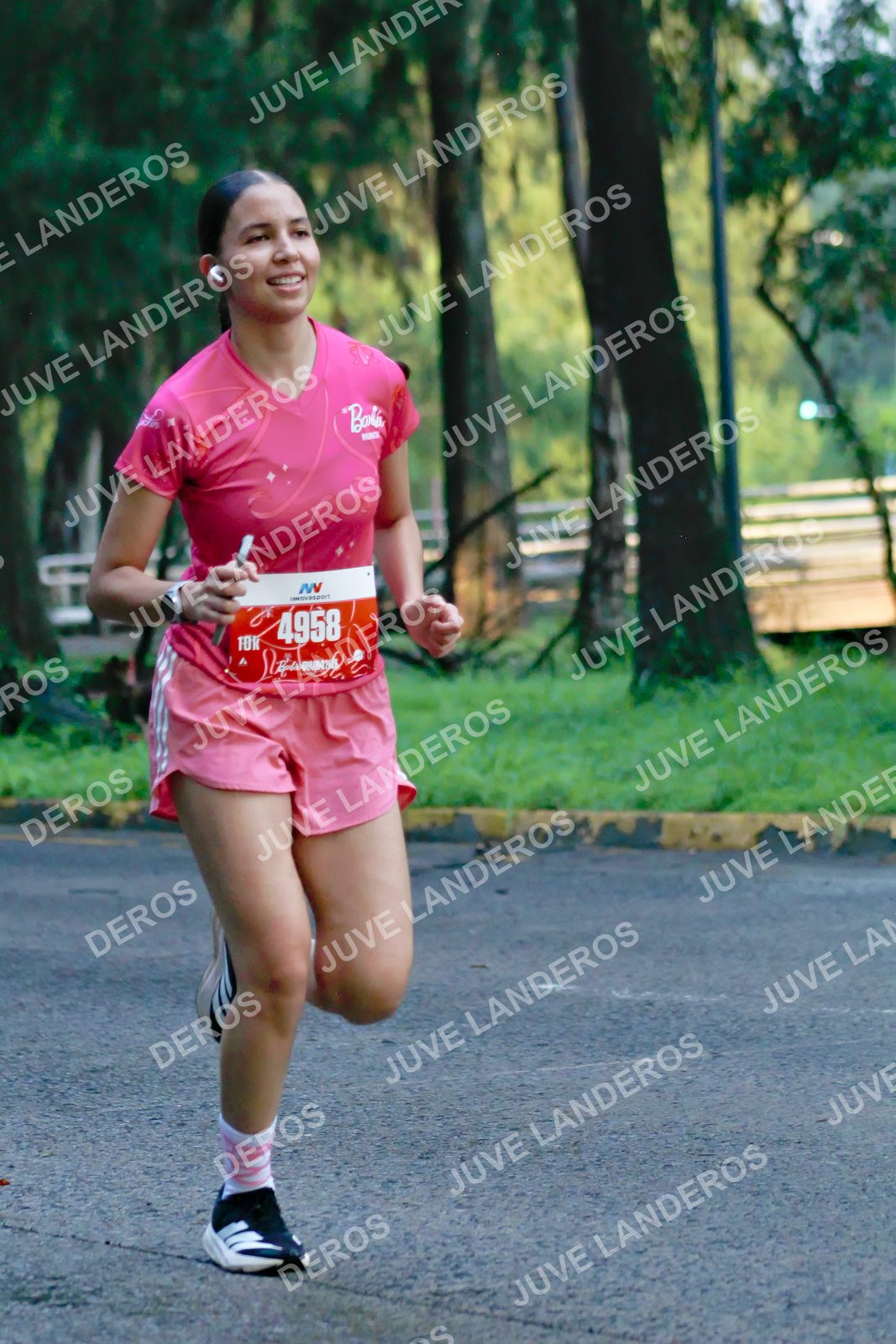 Foto del BARBIE RUN GUADALAJARA en Paseo Andares, Blvd. Puerta de Hierro 4965, Zapopan a las 07:19 · Ruta