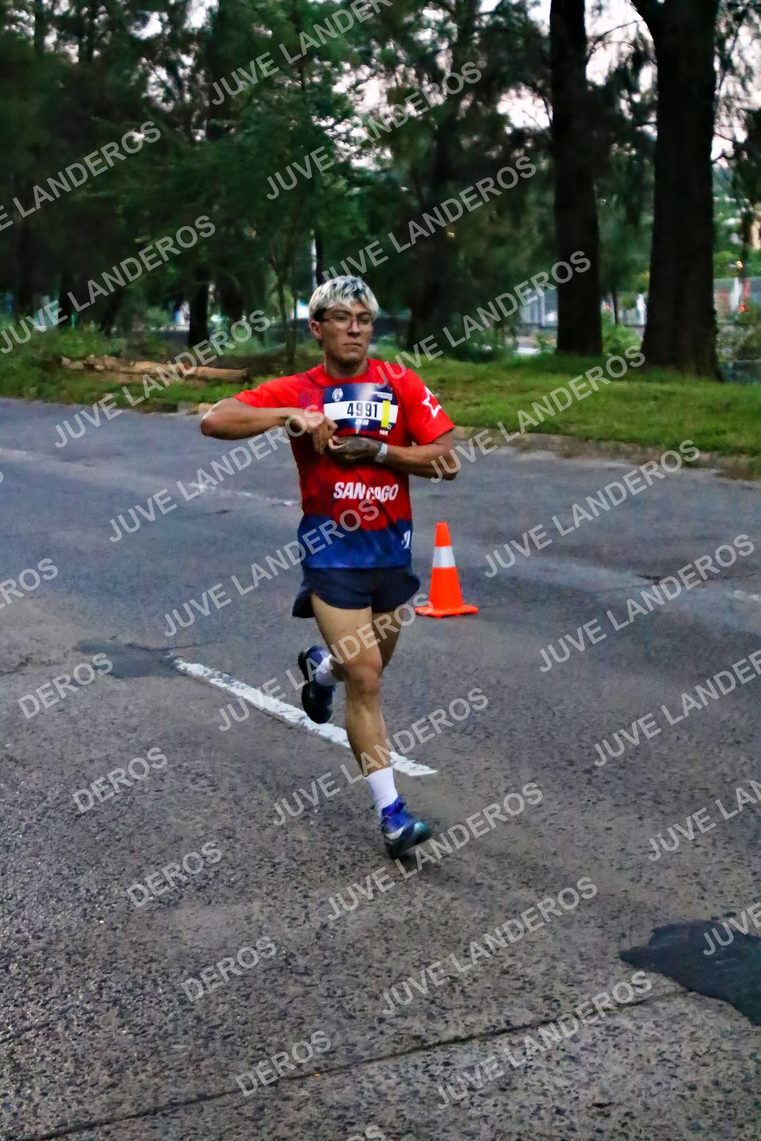 Foto de la CARRERA BIMBO GLOBAL RACE GUADALAJARA en Centro Comercial Andares, Blvd. Puerta de Hierro 4965, Zapopan a las 06:35 · dorsal 4991