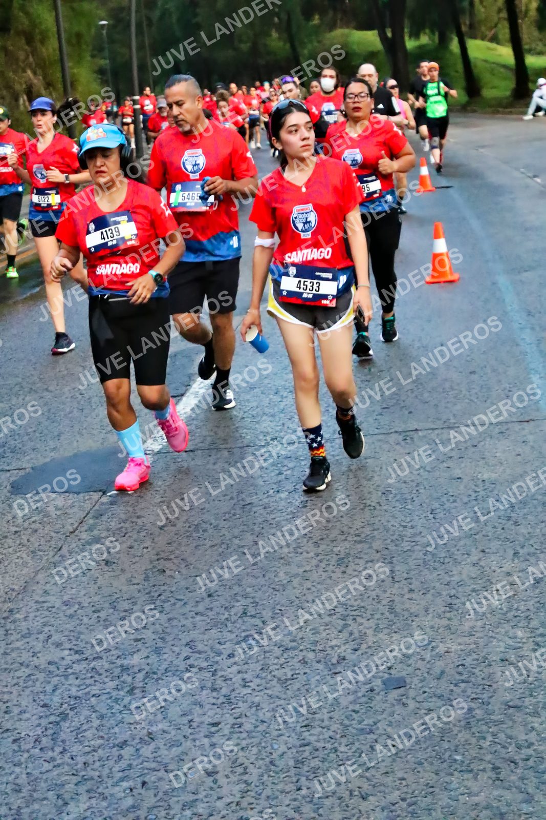 Foto de la CARRERA BIMBO GLOBAL RACE GUADALAJARA en Centro Comercial Andares, Blvd. Puerta de Hierro 4965, Zapopan a las 04:50 · dorsal 4533, 4139, 5465, 5122