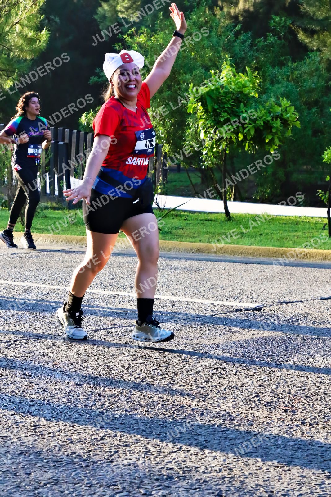 Foto de la CARRERA BIMBO GLOBAL RACE GUADALAJARA en Centro Comercial Andares, Blvd. Puerta de Hierro 4965, Zapopan a las 07:28 · dorsal 4762, 5495