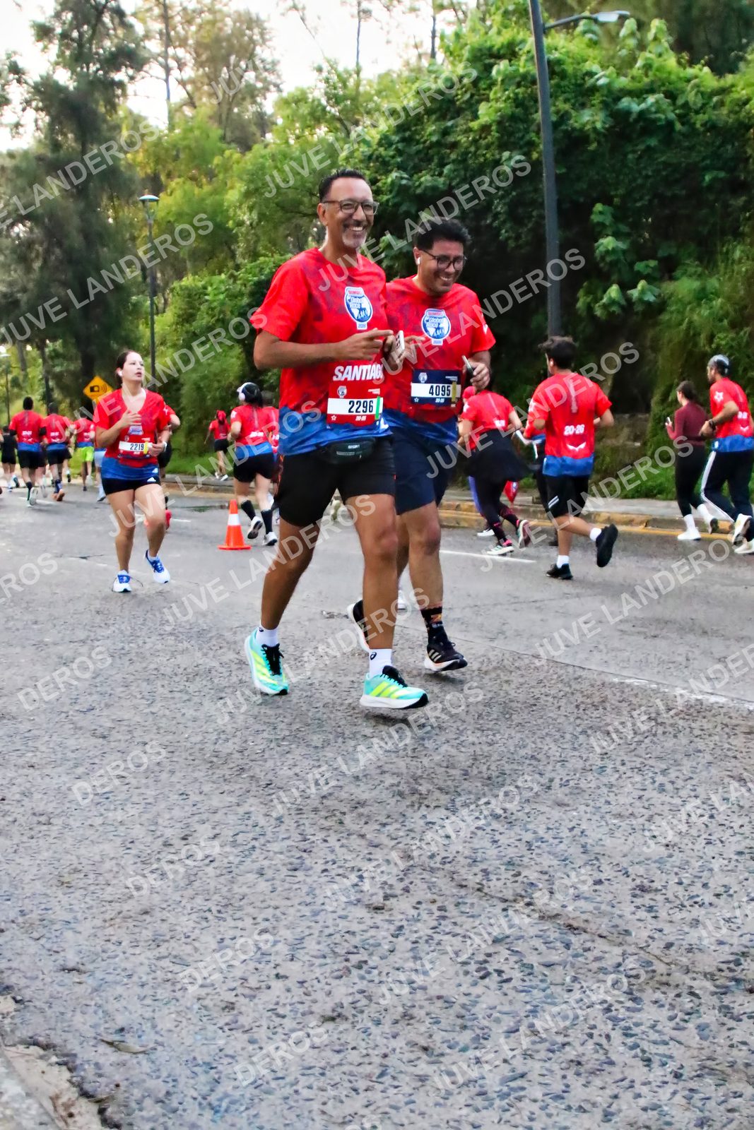 Foto de la CARRERA BIMBO GLOBAL RACE GUADALAJARA en Centro Comercial Andares, Blvd. Puerta de Hierro 4965, Zapopan a las 05:00 · dorsal 4095, 2296