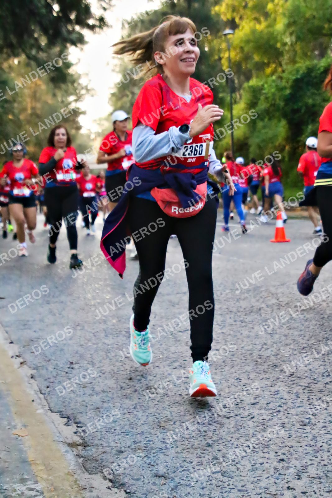 Foto de la CARRERA BIMBO GLOBAL RACE GUADALAJARA en Centro Comercial Andares, Blvd. Puerta de Hierro 4965, Zapopan a las 06:58 · dorsal 2360