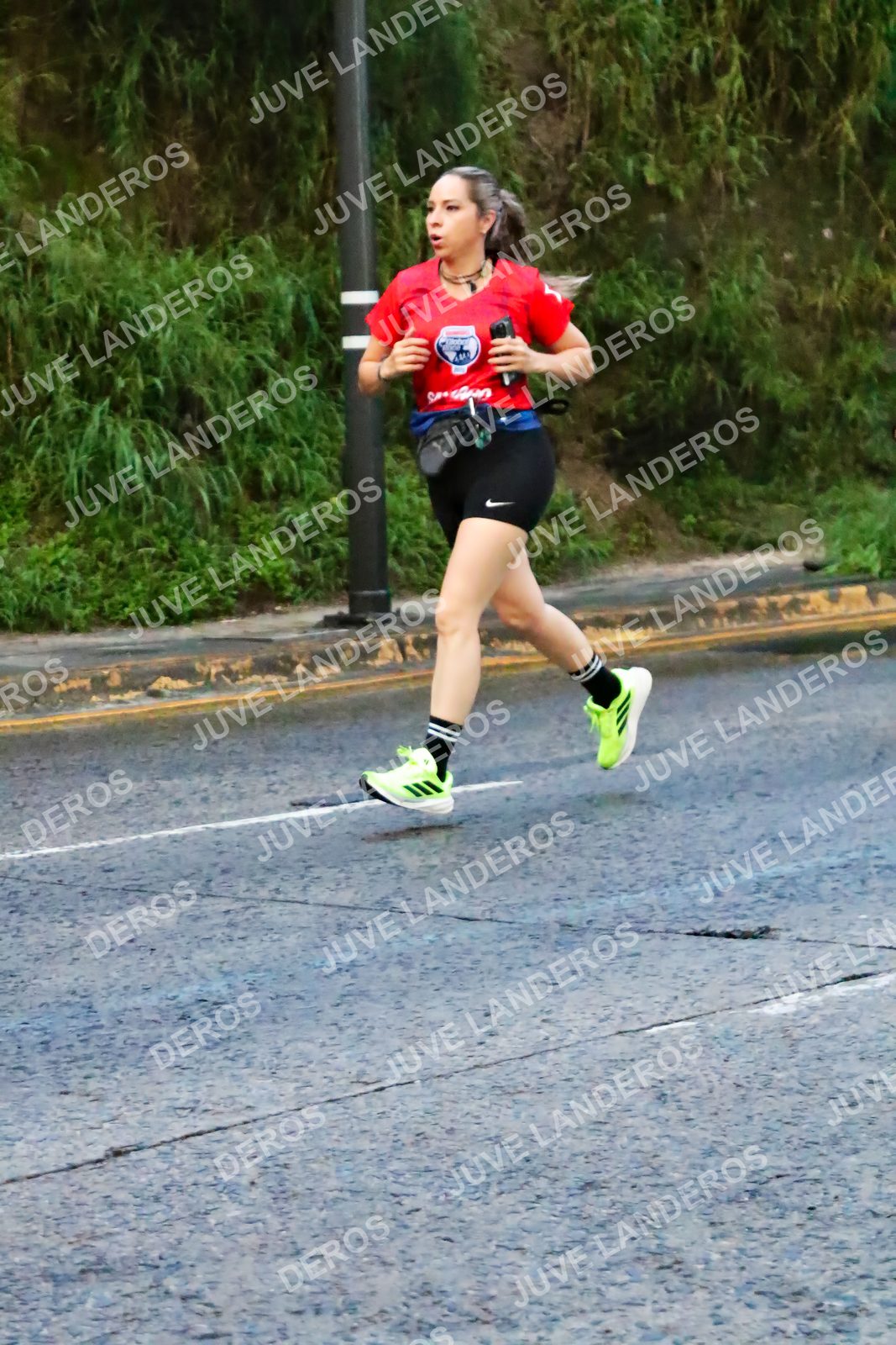 Foto de la CARRERA BIMBO GLOBAL RACE GUADALAJARA en Centro Comercial Andares, Blvd. Puerta de Hierro 4965, Zapopan a las 04:54