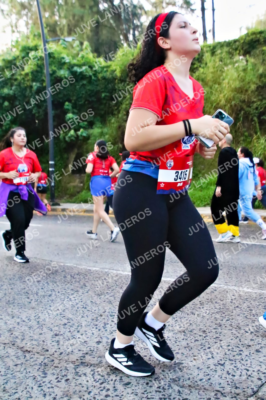 Foto de la CARRERA BIMBO GLOBAL RACE GUADALAJARA en Centro Comercial Andares, Blvd. Puerta de Hierro 4965, Zapopan a las 07:02 · dorsal 3415