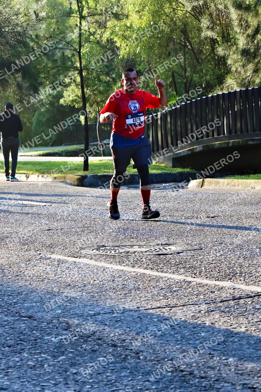 Foto de la CARRERA BIMBO GLOBAL RACE GUADALAJARA en Centro Comercial Andares, Blvd. Puerta de Hierro 4965, Zapopan a las 07:32 · dorsal 4079