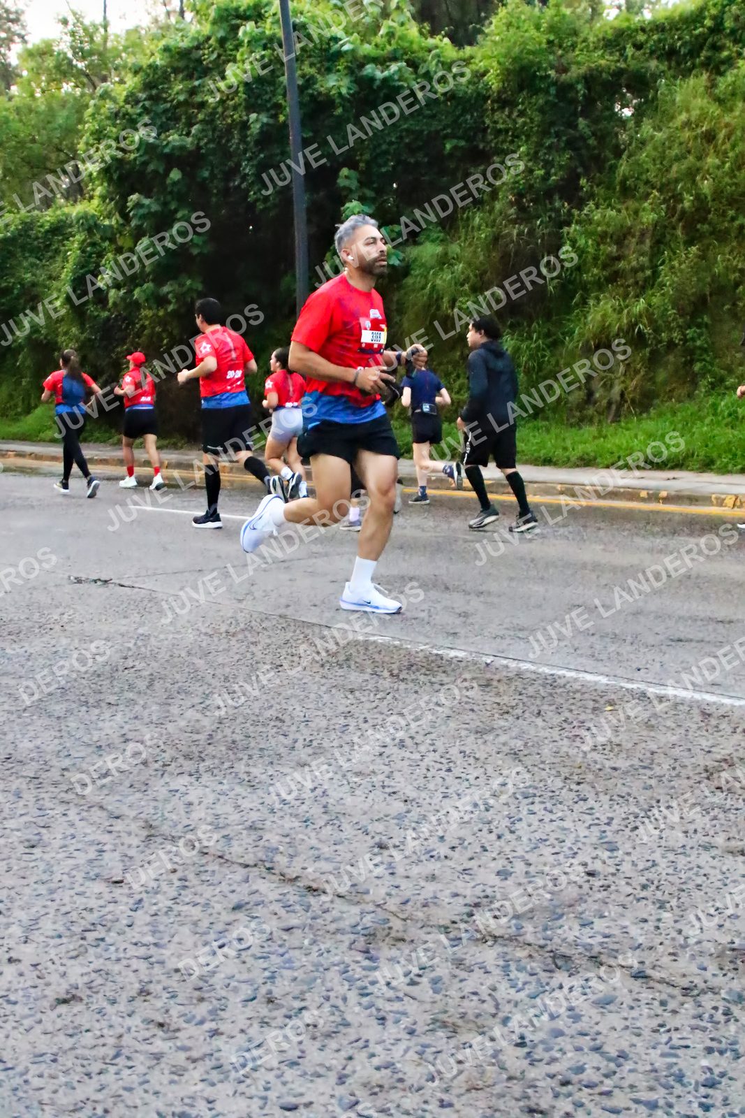 Foto de la CARRERA BIMBO GLOBAL RACE GUADALAJARA en Centro Comercial Andares, Blvd. Puerta de Hierro 4965, Zapopan a las 04:58
