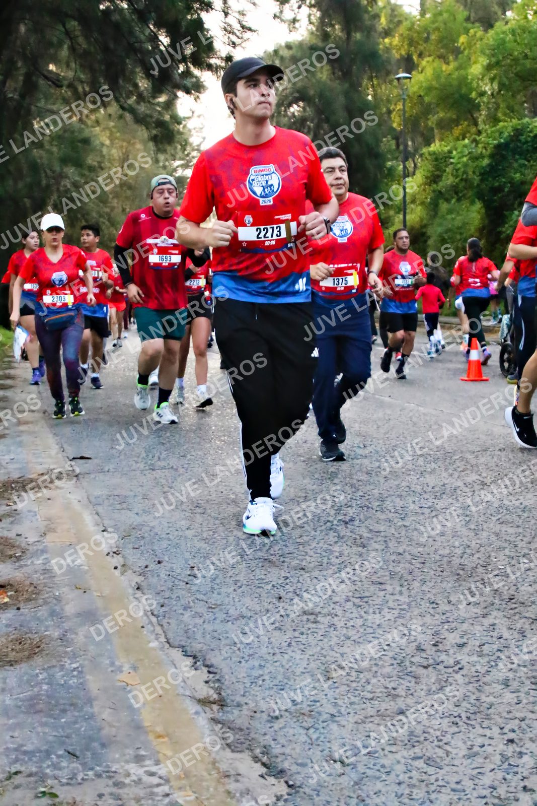 Foto de la CARRERA BIMBO GLOBAL RACE GUADALAJARA en Centro Comercial Andares, Blvd. Puerta de Hierro 4965, Zapopan a las 07:00 · dorsal 2273, 1693, 1375, 2303