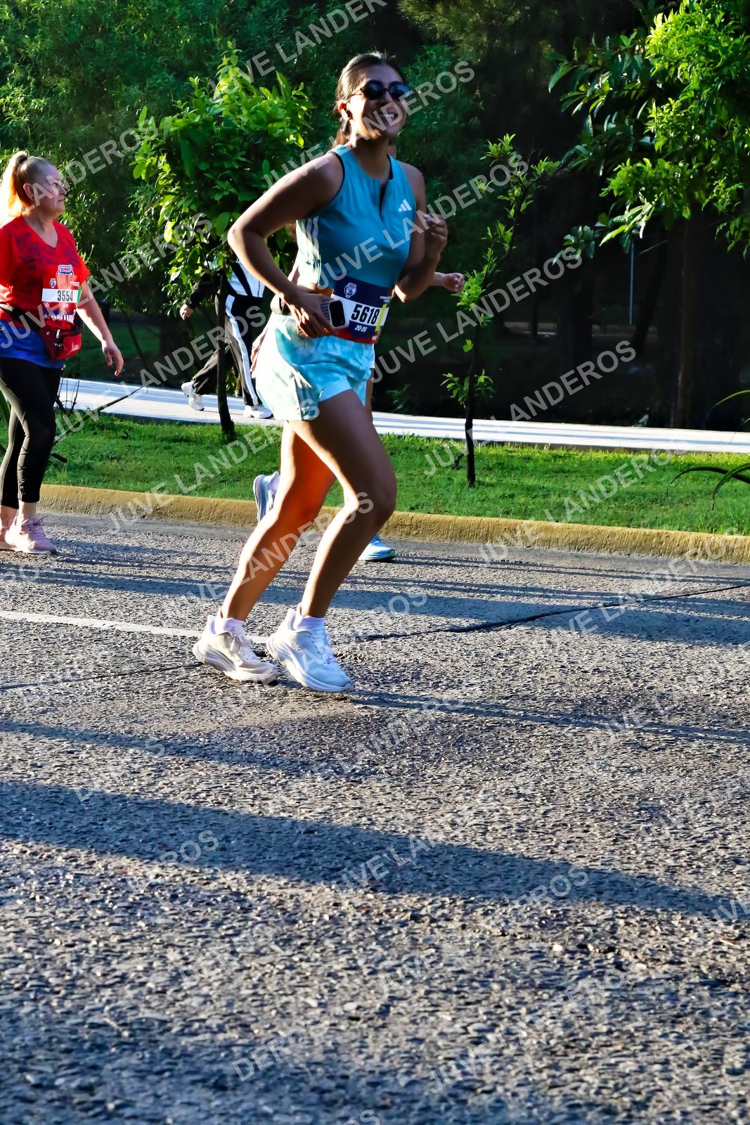 Foto de la CARRERA BIMBO GLOBAL RACE GUADALAJARA en Centro Comercial Andares, Blvd. Puerta de Hierro 4965, Zapopan a las 07:27 · dorsal 5618, 3554