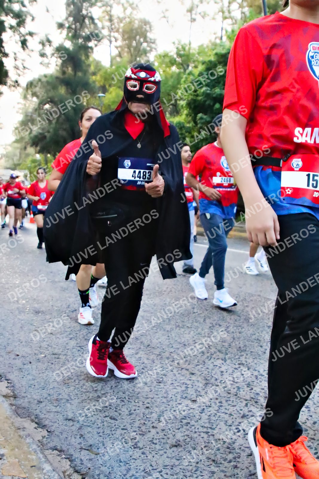 Foto de la CARRERA BIMBO GLOBAL RACE GUADALAJARA en Centro Comercial Andares, Blvd. Puerta de Hierro 4965, Zapopan a las 07:00 · dorsal 15, 4483, 2468, 20