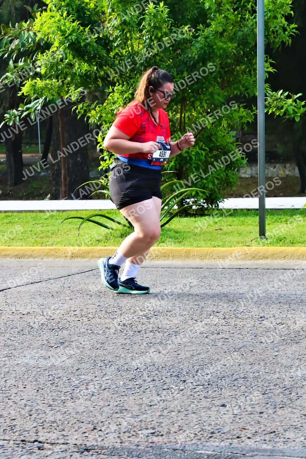 Foto de la CARRERA BIMBO GLOBAL RACE GUADALAJARA en Centro Comercial Andares, Blvd. Puerta de Hierro 4965, Zapopan a las 07:48 · dorsal 4591