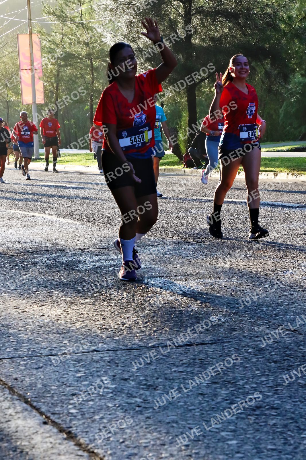 Foto de la CARRERA BIMBO GLOBAL RACE GUADALAJARA en Centro Comercial Andares, Blvd. Puerta de Hierro 4965, Zapopan a las 07:30 · dorsal 5450, 5035