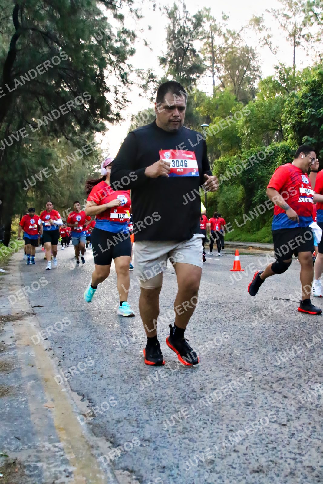 Foto de la CARRERA BIMBO GLOBAL RACE GUADALAJARA en Centro Comercial Andares, Blvd. Puerta de Hierro 4965, Zapopan a las 07:02 · dorsal 3046