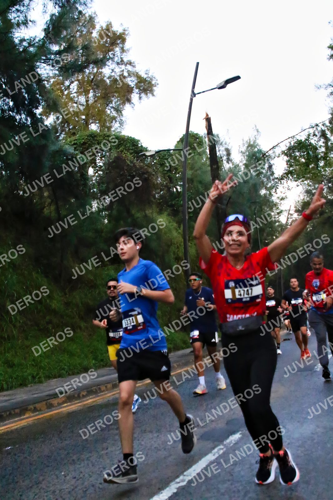 Foto de la CARRERA BIMBO GLOBAL RACE GUADALAJARA en Centro Comercial Andares, Blvd. Puerta de Hierro 4965, Zapopan a las 06:40 · dorsal 4747, 5334