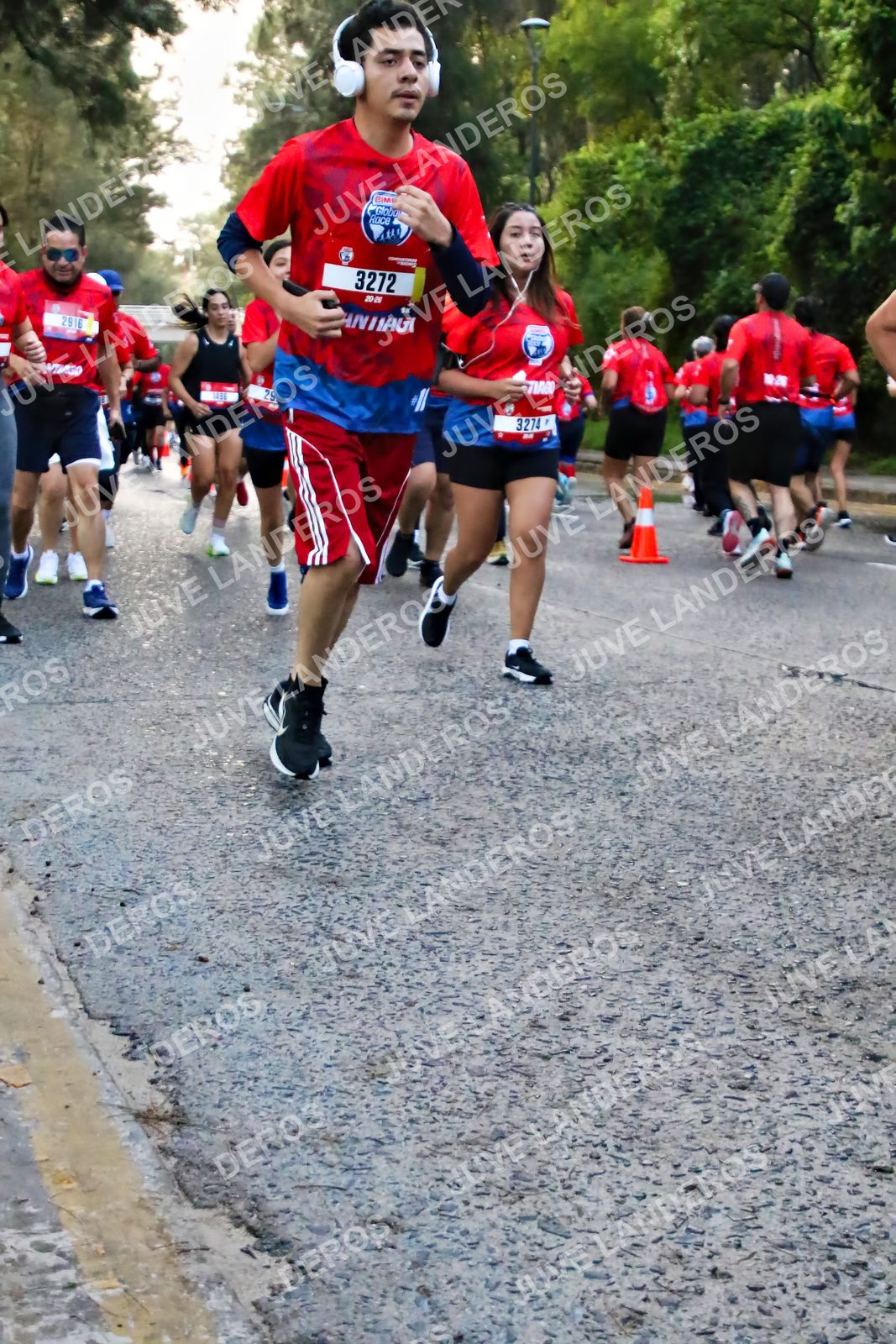 Foto de la CARRERA BIMBO GLOBAL RACE GUADALAJARA en Centro Comercial Andares, Blvd. Puerta de Hierro 4965, Zapopan a las 07:01 · dorsal 3272, 3274, 2916