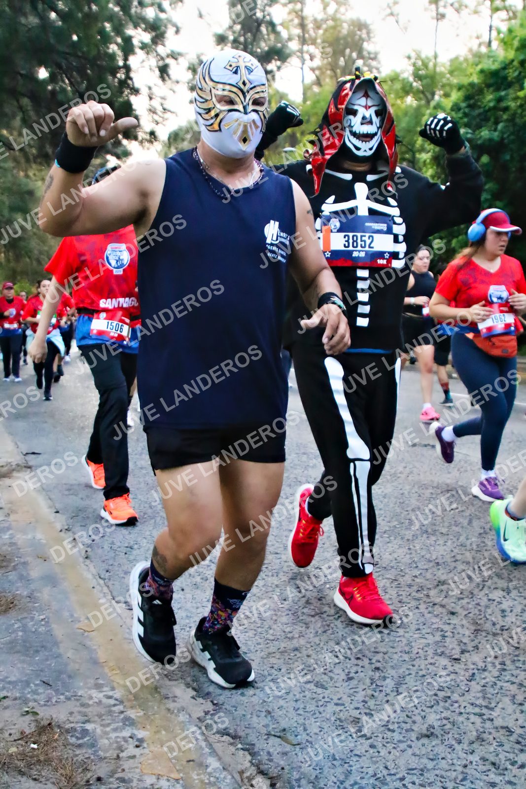Foto de la CARRERA BIMBO GLOBAL RACE GUADALAJARA en Centro Comercial Andares, Blvd. Puerta de Hierro 4965, Zapopan a las 07:00 · dorsal 3852, 1506, 1962