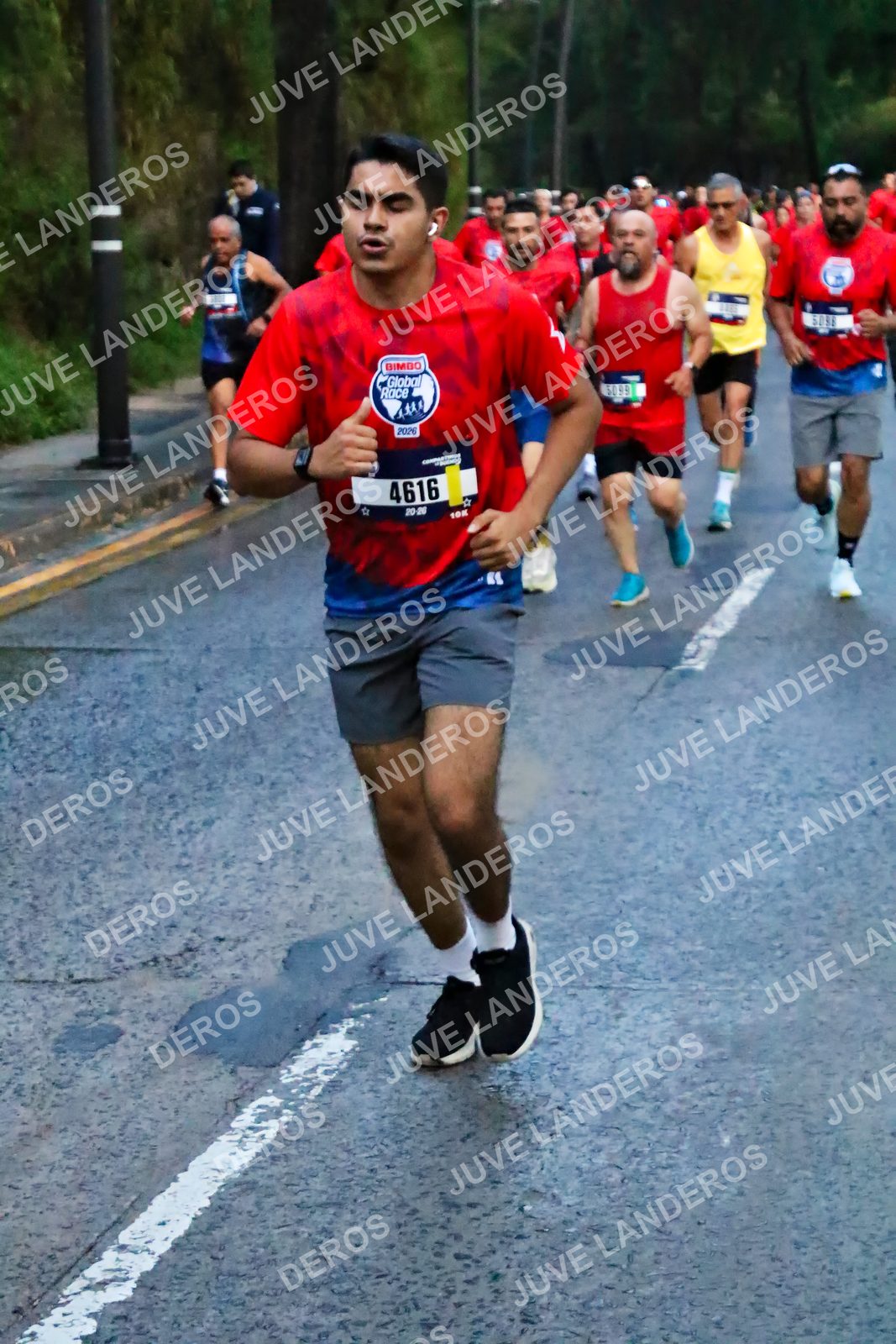 Foto de la CARRERA BIMBO GLOBAL RACE GUADALAJARA en Centro Comercial Andares, Blvd. Puerta de Hierro 4965, Zapopan a las 06:40 · dorsal 4616