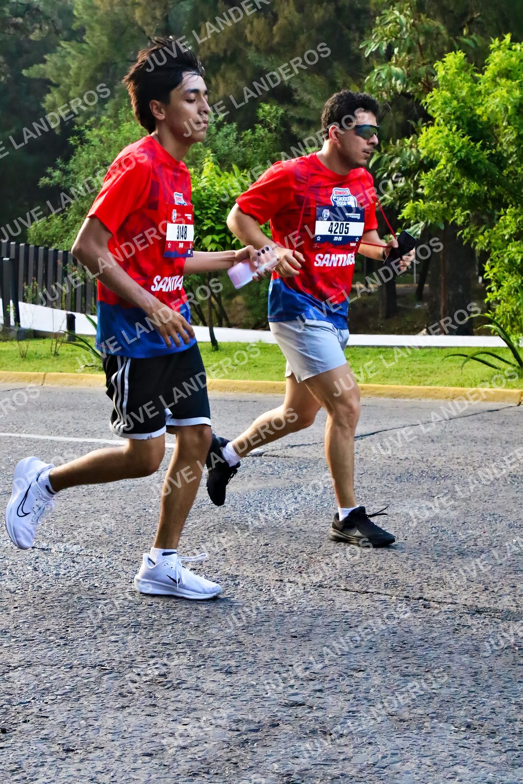 Foto de la CARRERA BIMBO GLOBAL RACE GUADALAJARA en Centro Comercial Andares, Blvd. Puerta de Hierro 4965, Zapopan a las 07:42 · dorsal 4205, 3148