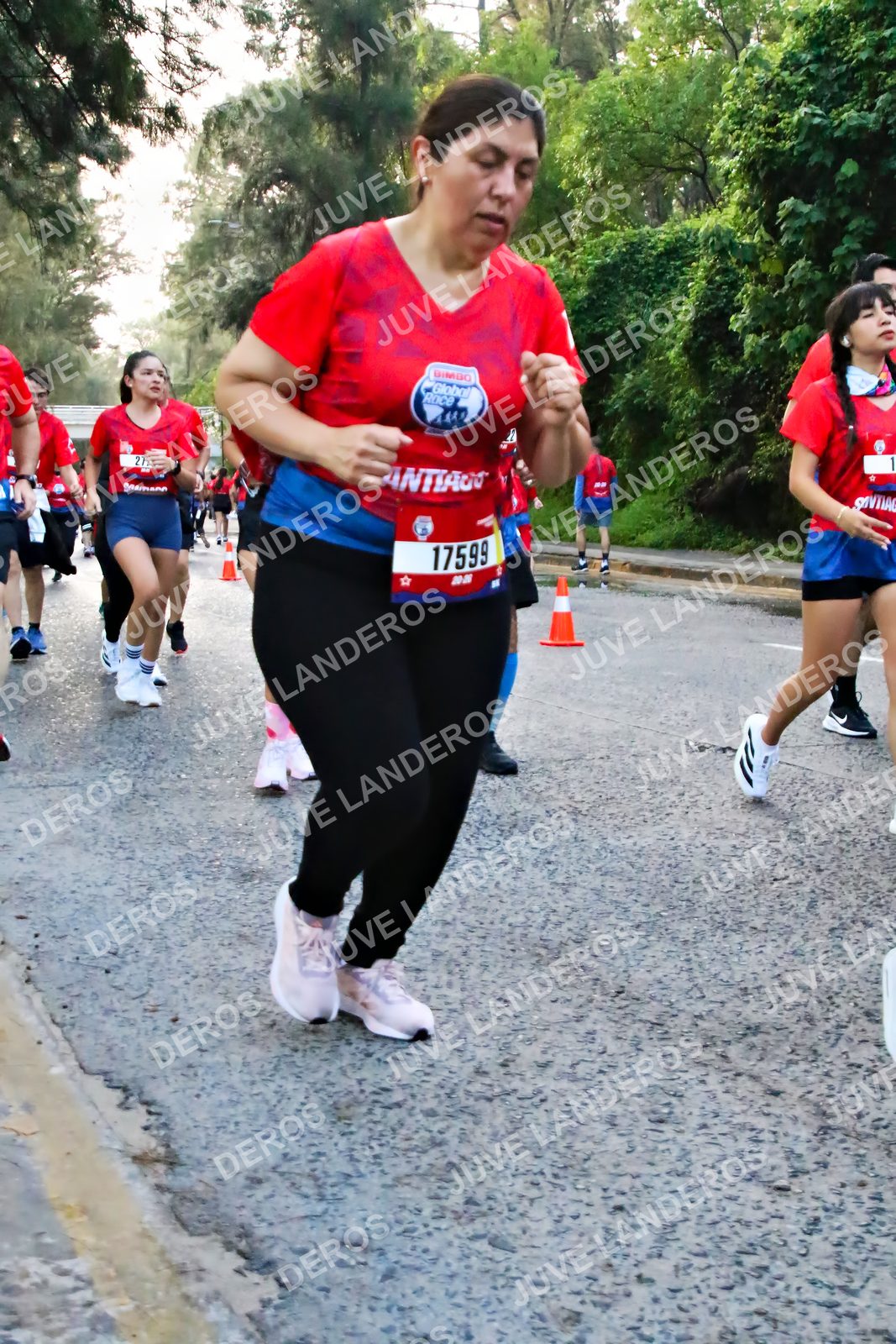 Foto de la CARRERA BIMBO GLOBAL RACE GUADALAJARA en Centro Comercial Andares, Blvd. Puerta de Hierro 4965, Zapopan a las 07:03 · dorsal 17599