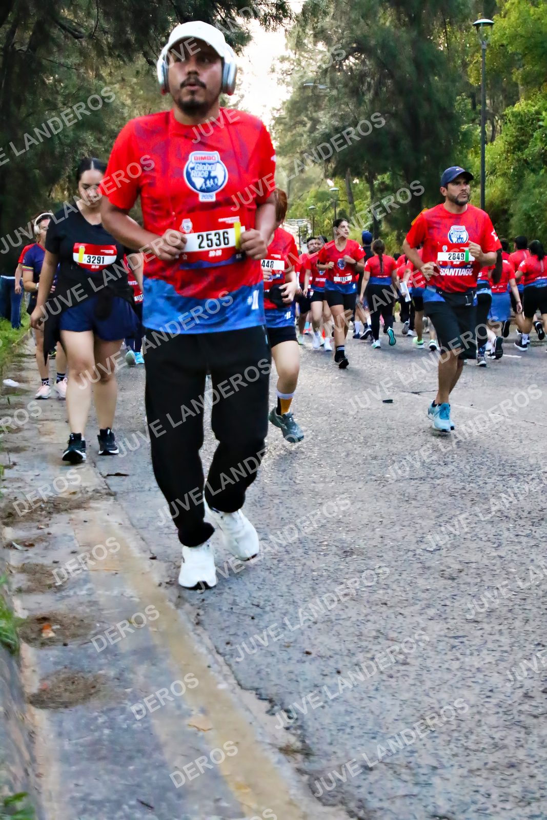 Foto de la CARRERA BIMBO GLOBAL RACE GUADALAJARA en Centro Comercial Andares, Blvd. Puerta de Hierro 4965, Zapopan a las 07:02 · dorsal 2849, 2536, 3291, 448