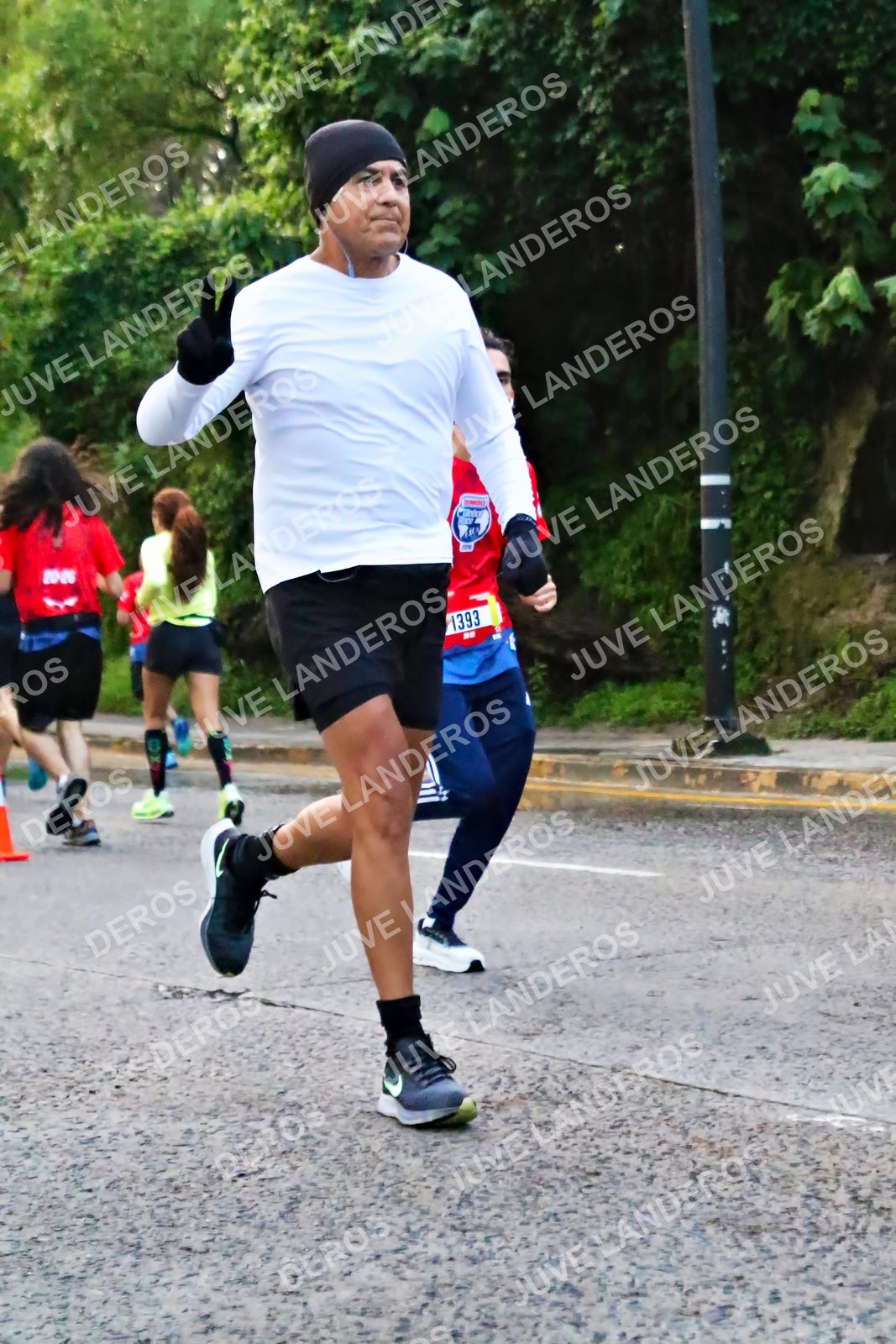 Foto de la CARRERA BIMBO GLOBAL RACE GUADALAJARA en Centro Comercial Andares, Blvd. Puerta de Hierro 4965, Zapopan a las 04:59 · dorsal 1393