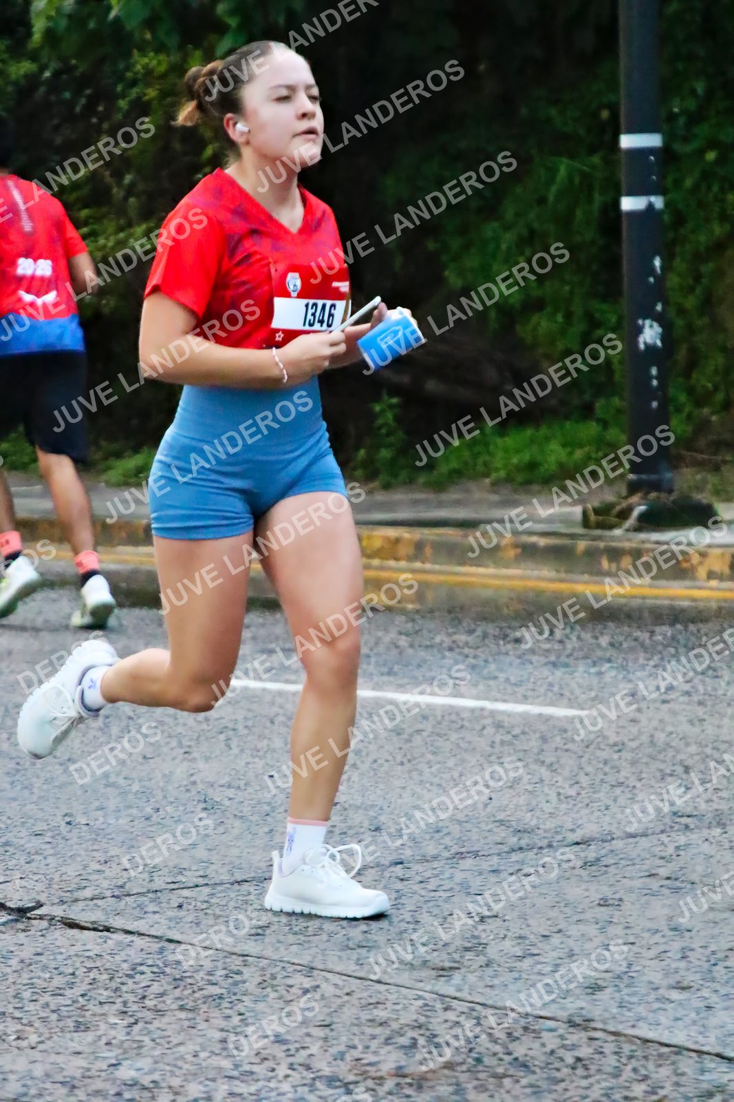 Foto de la CARRERA BIMBO GLOBAL RACE GUADALAJARA en Centro Comercial Andares, Blvd. Puerta de Hierro 4965, Zapopan a las 04:57 · dorsal 1346