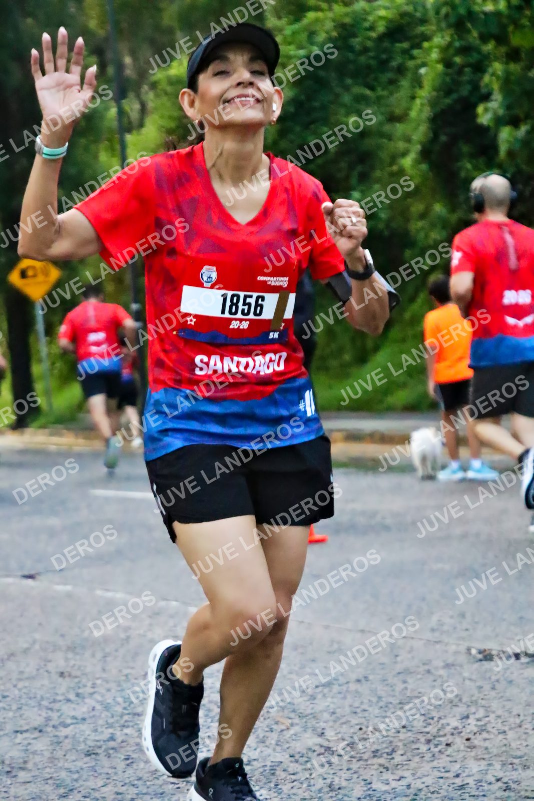 Foto de la CARRERA BIMBO GLOBAL RACE GUADALAJARA en Centro Comercial Andares, Blvd. Puerta de Hierro 4965, Zapopan a las 04:57 · dorsal 1856