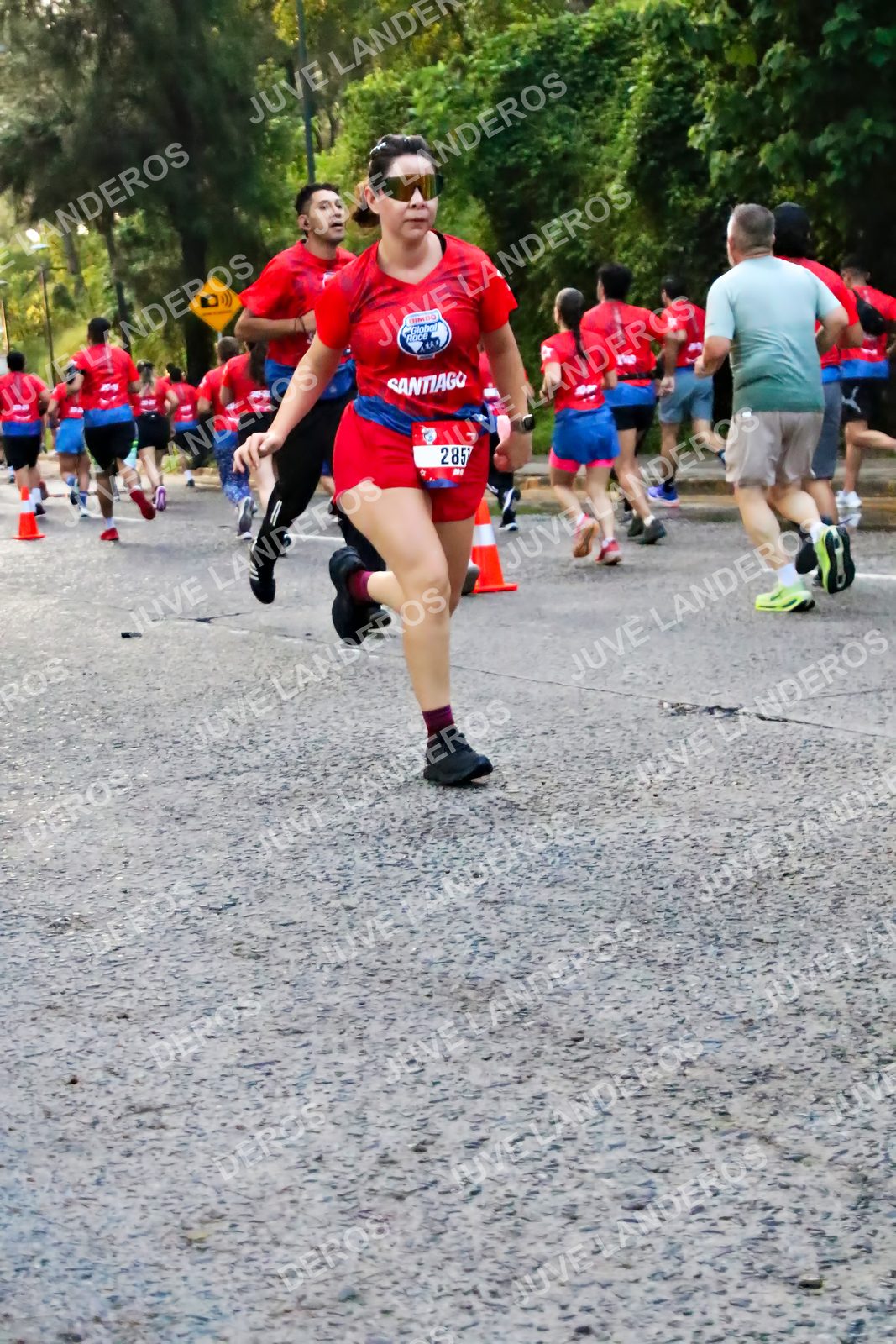 Foto de la CARRERA BIMBO GLOBAL RACE GUADALAJARA en Centro Comercial Andares, Blvd. Puerta de Hierro 4965, Zapopan a las 06:56 · dorsal 285