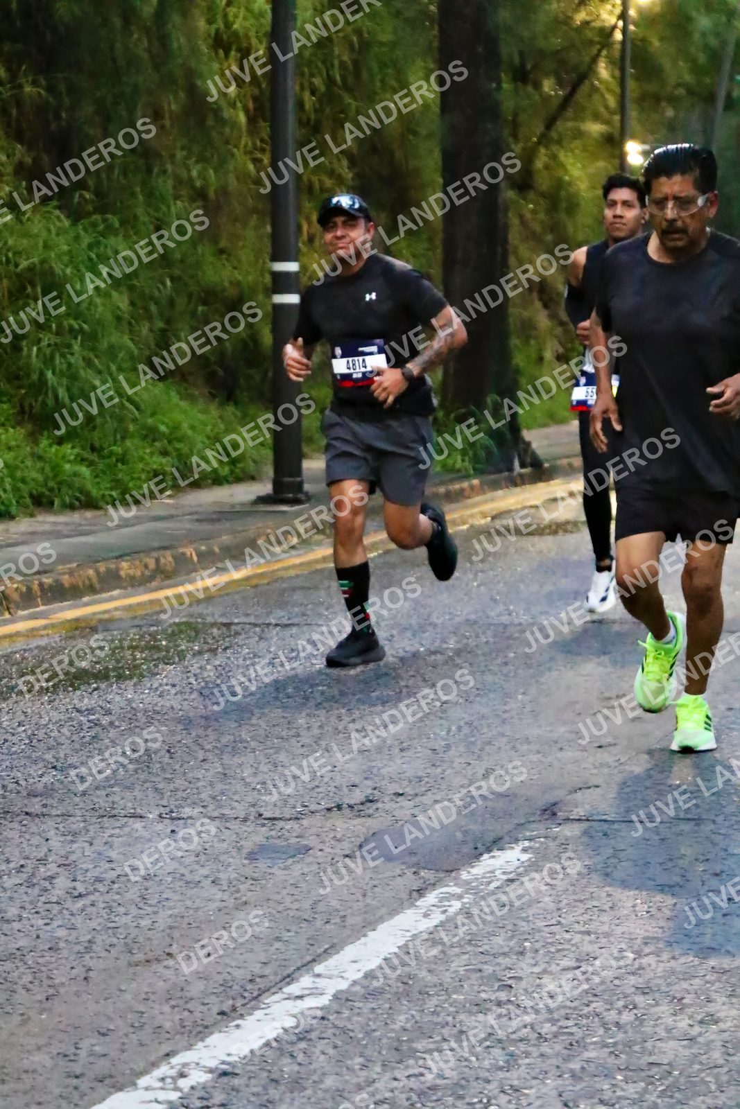 Foto de la CARRERA BIMBO GLOBAL RACE GUADALAJARA en Centro Comercial Andares, Blvd. Puerta de Hierro 4965, Zapopan a las 06:38 · dorsal 4814, 55