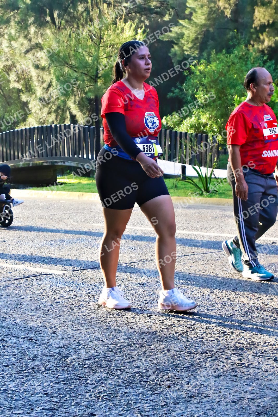 Foto de la CARRERA BIMBO GLOBAL RACE GUADALAJARA en Centro Comercial Andares, Blvd. Puerta de Hierro 4965, Zapopan a las 07:29 · dorsal 5381