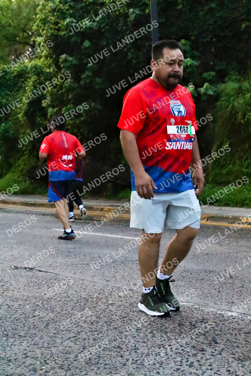 Foto de la CARRERA BIMBO GLOBAL RACE GUADALAJARA en Centro Comercial Andares, Blvd. Puerta de Hierro 4965, Zapopan a las 07:05 · dorsal 2088