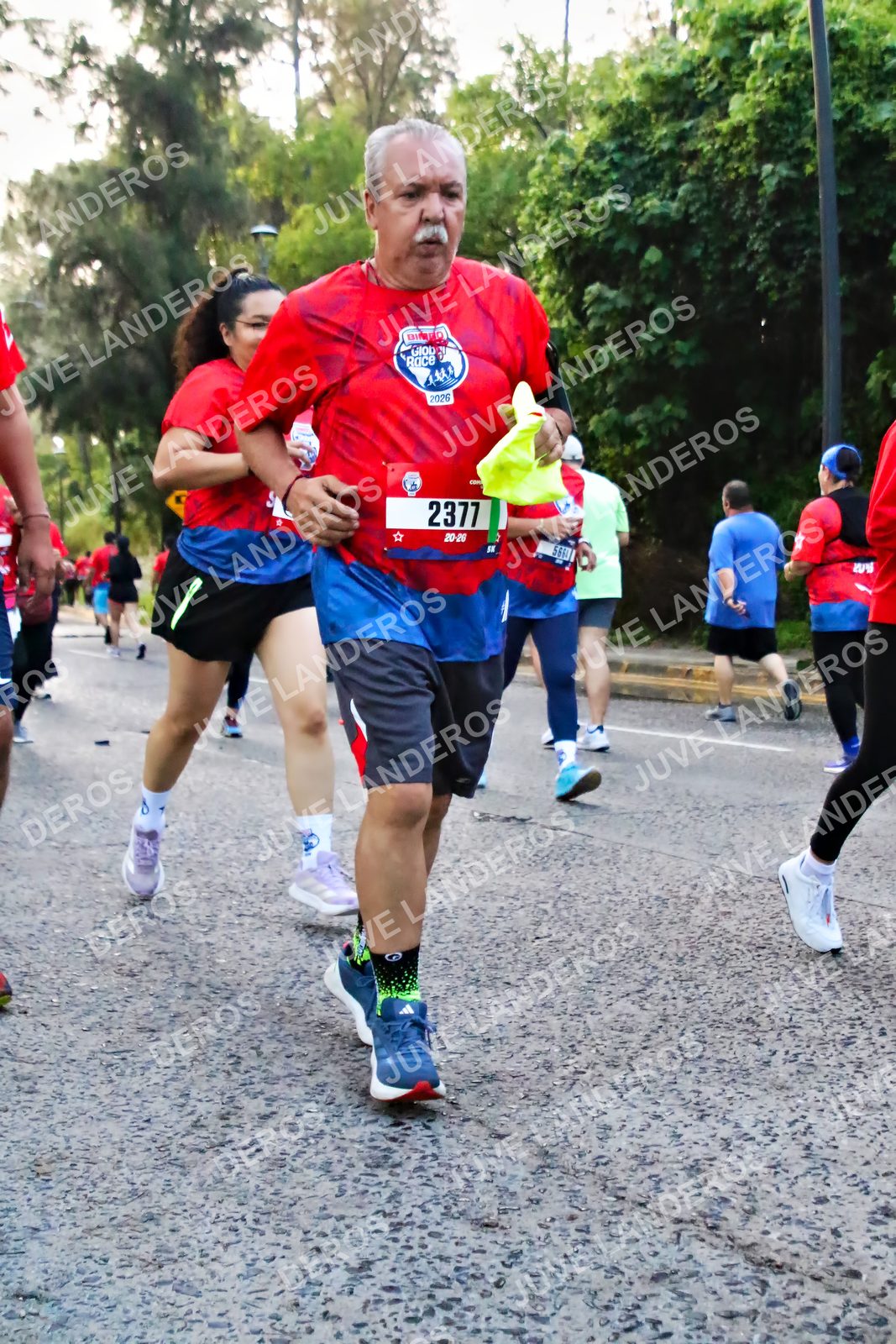 Foto de la CARRERA BIMBO GLOBAL RACE GUADALAJARA en Centro Comercial Andares, Blvd. Puerta de Hierro 4965, Zapopan a las 07:02 · dorsal 2377