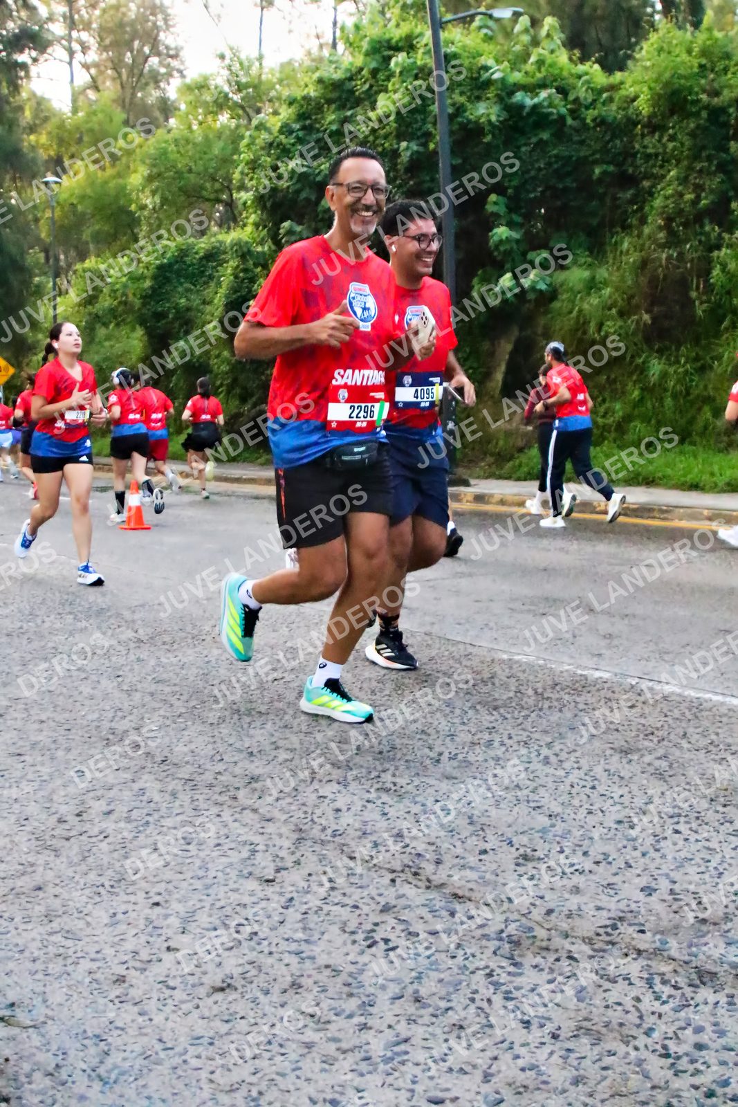 Foto de la CARRERA BIMBO GLOBAL RACE GUADALAJARA en Centro Comercial Andares, Blvd. Puerta de Hierro 4965, Zapopan a las 05:00 · dorsal 2296, 4095